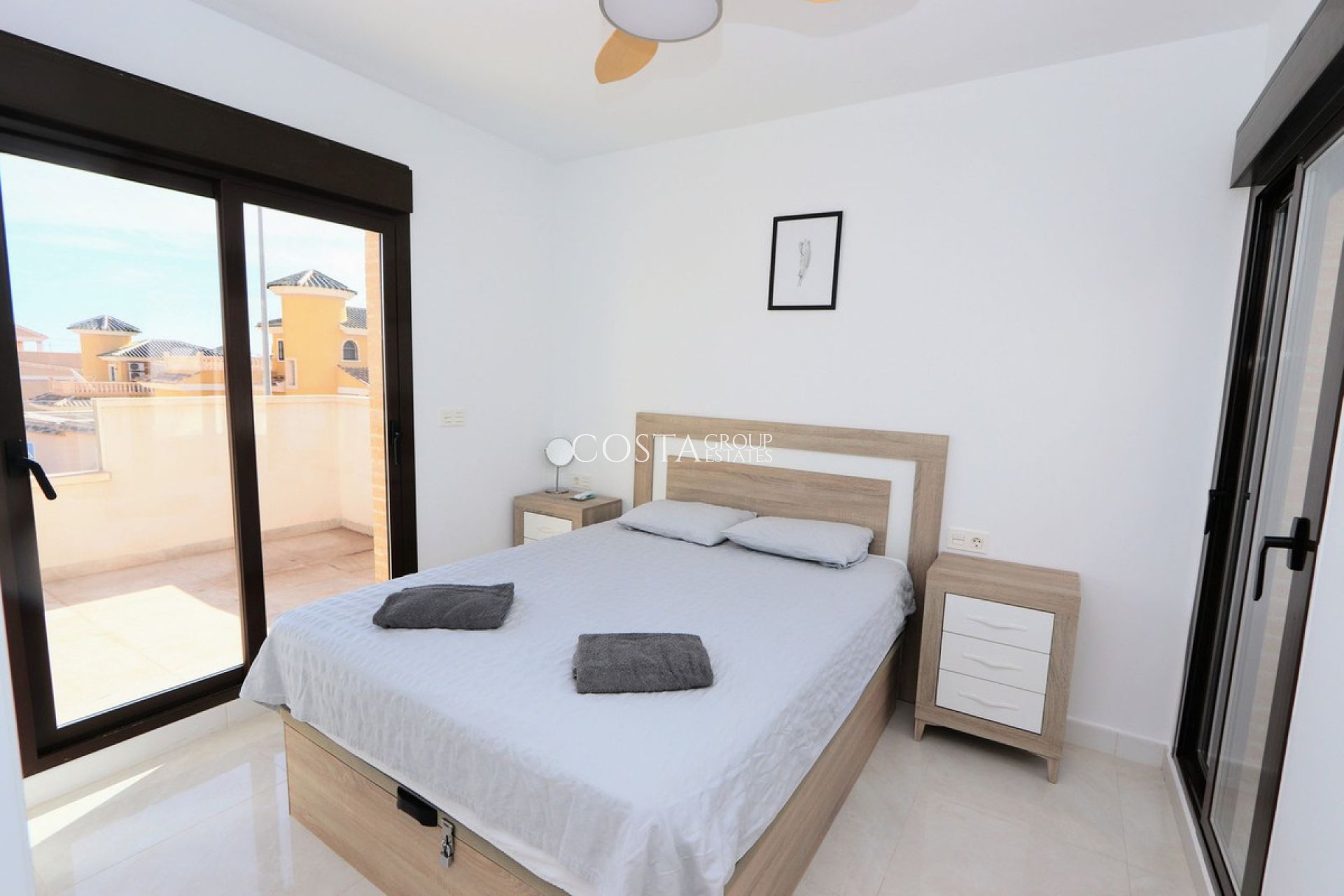 Resale - Villa -
Orihuela Costa - Villamartin