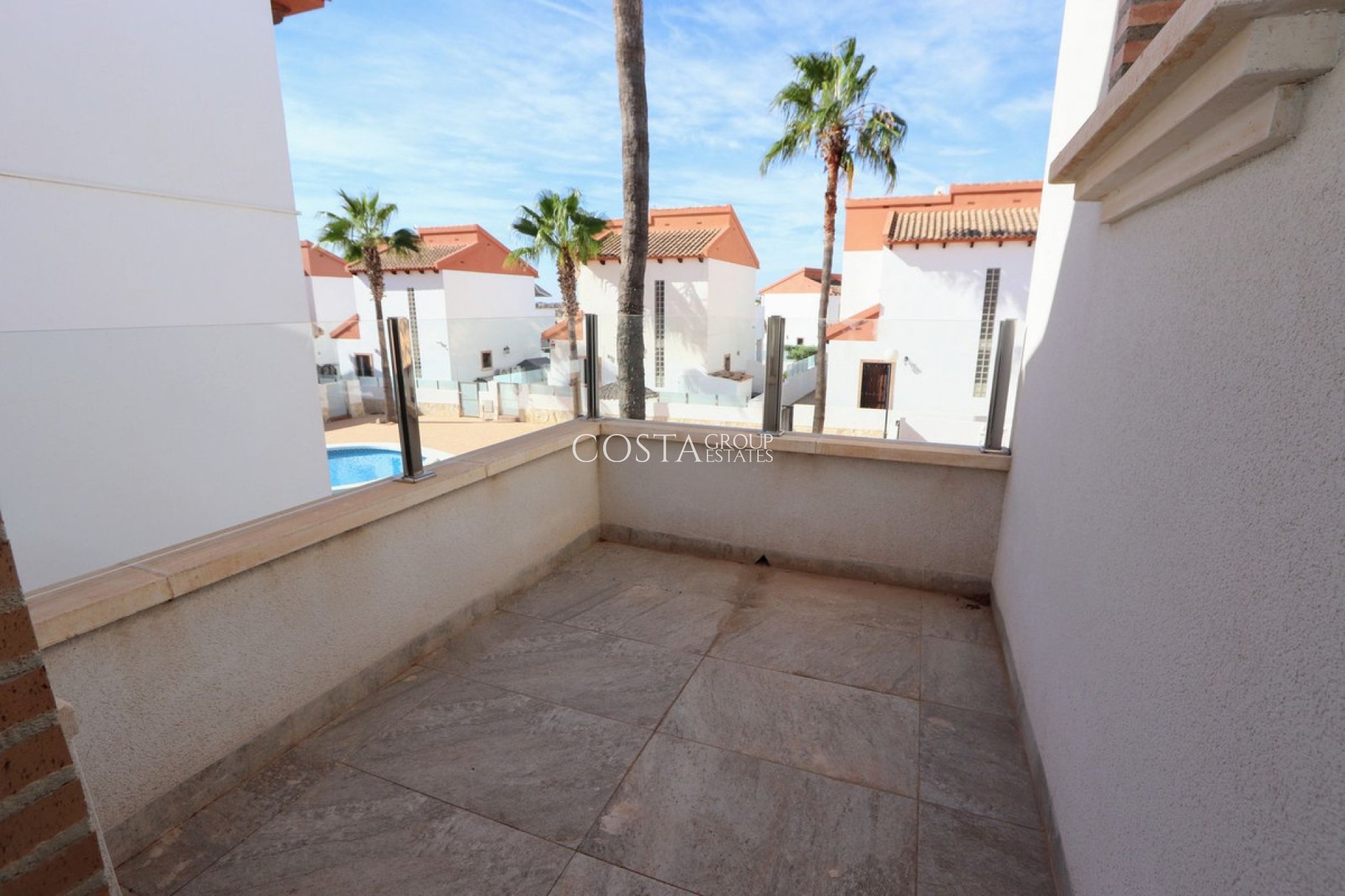 Resale - Villa -
Orihuela Costa - Villamartin
