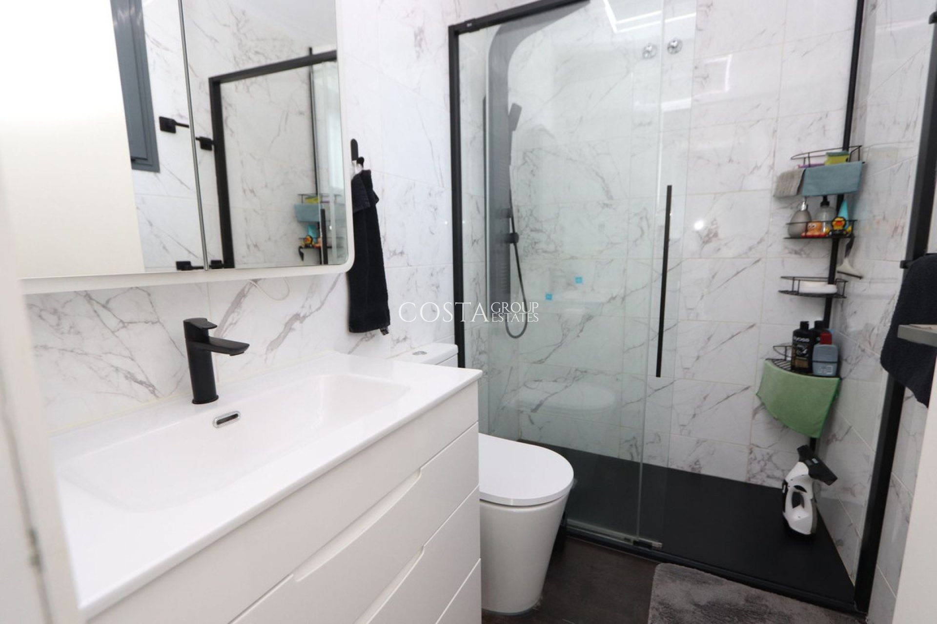 Resale - Villa -
Orihuela Costa - Villamartin