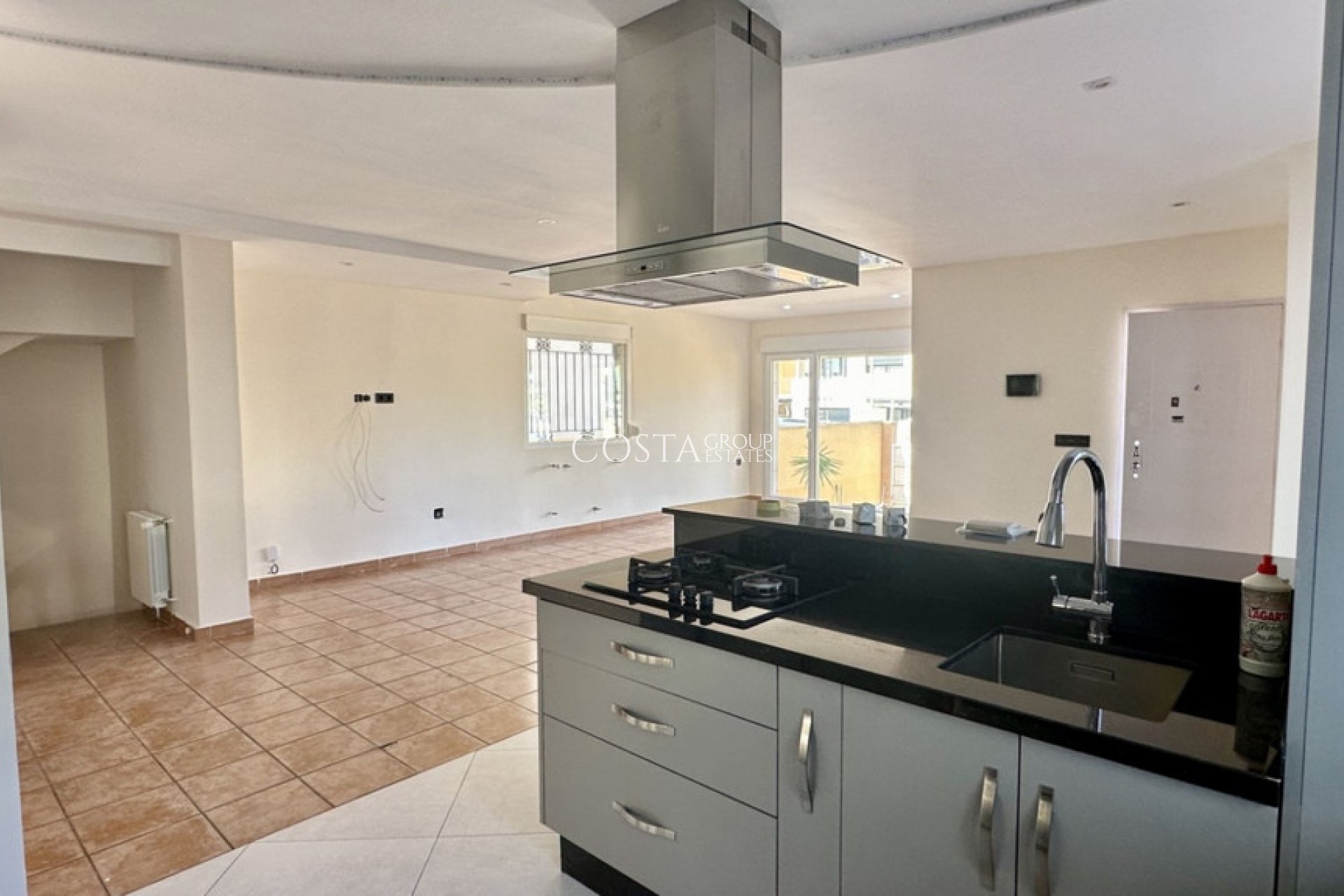 Resale - Villa -
Orihuela Costa - Villamartin