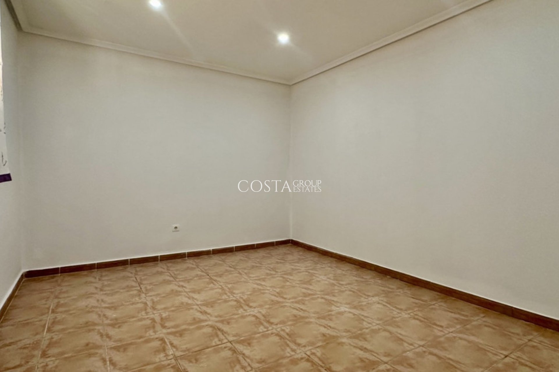 Resale - Villa -
Orihuela Costa - Villamartin