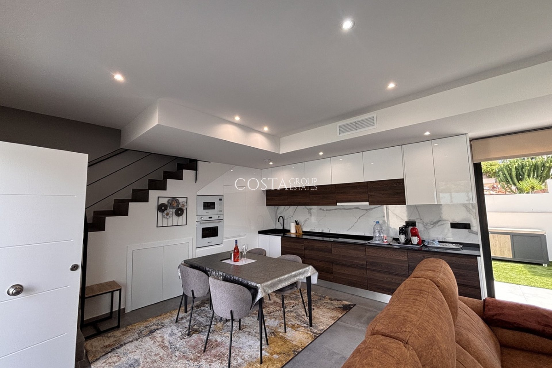 Resale - Villa -
Orihuela Costa - Villamartin