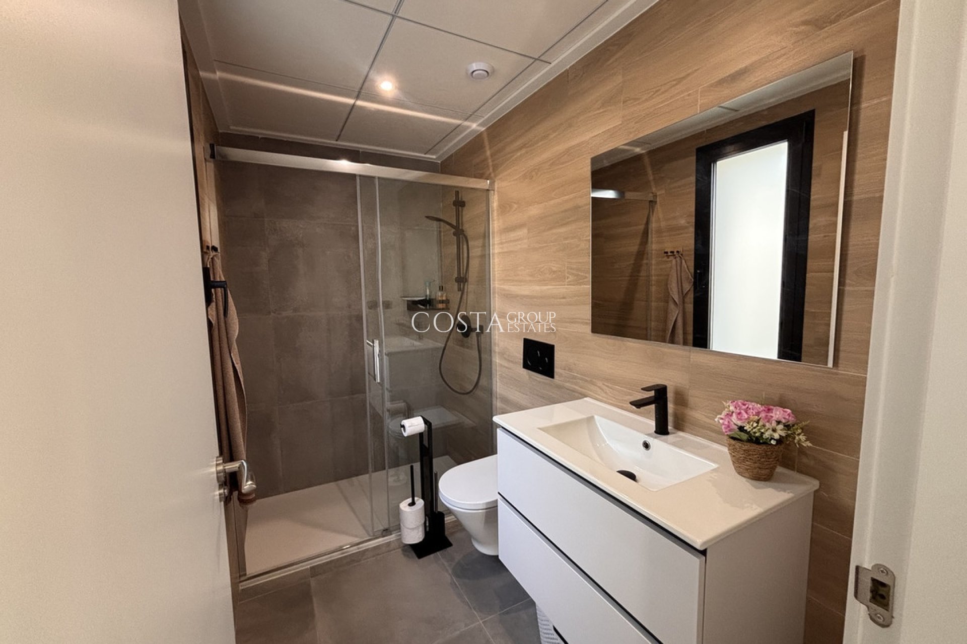 Resale - Villa -
Orihuela Costa - Villamartin