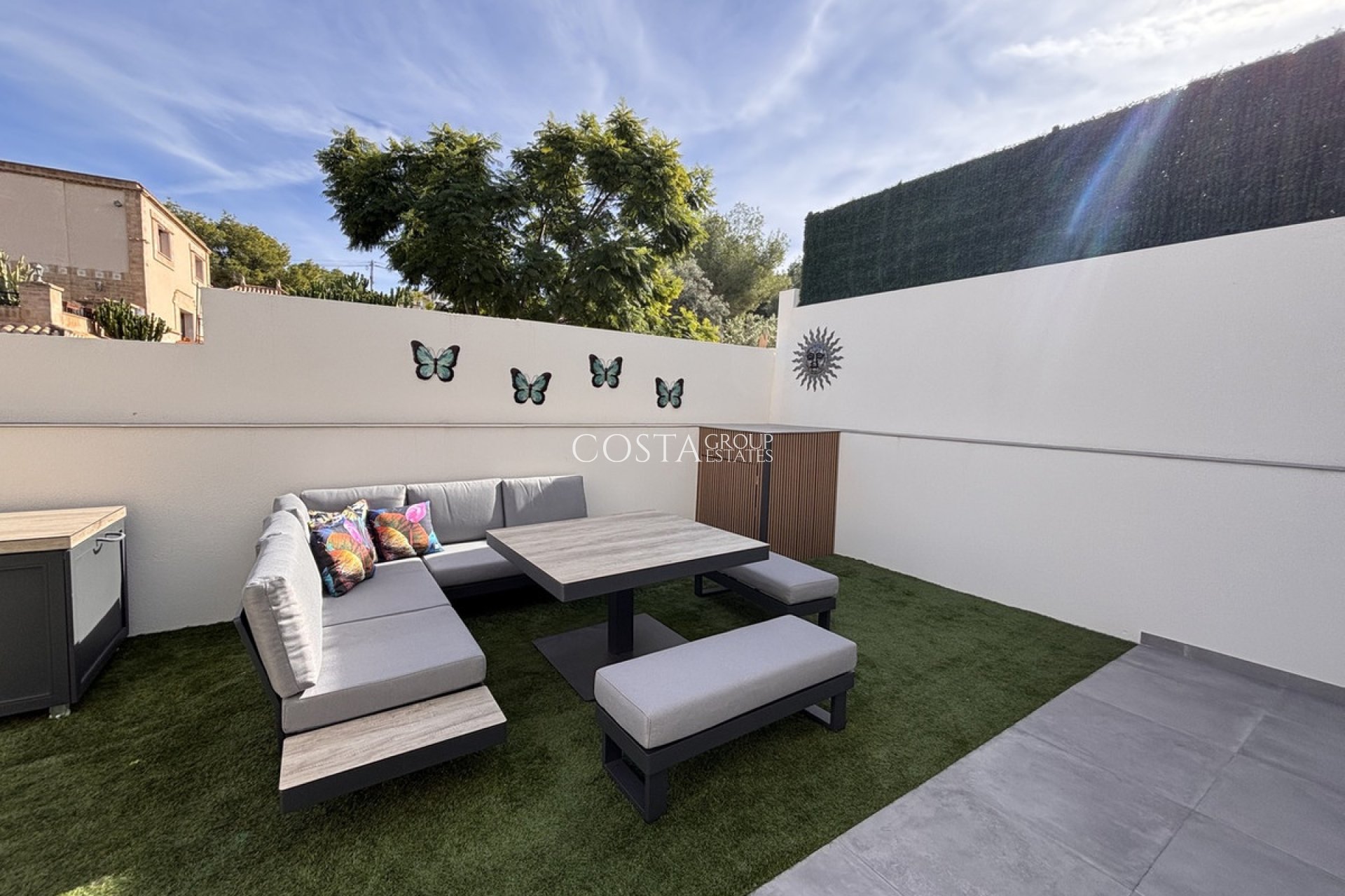 Resale - Villa -
Orihuela Costa - Villamartin