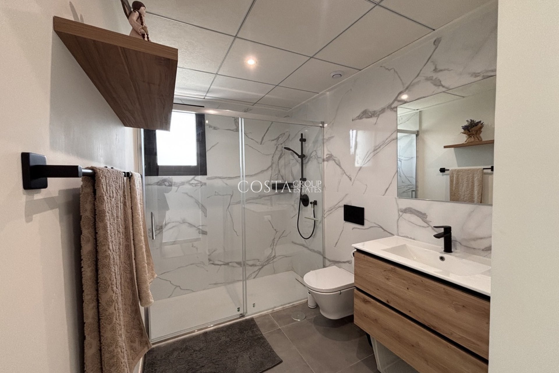 Resale - Villa -
Orihuela Costa - Villamartin