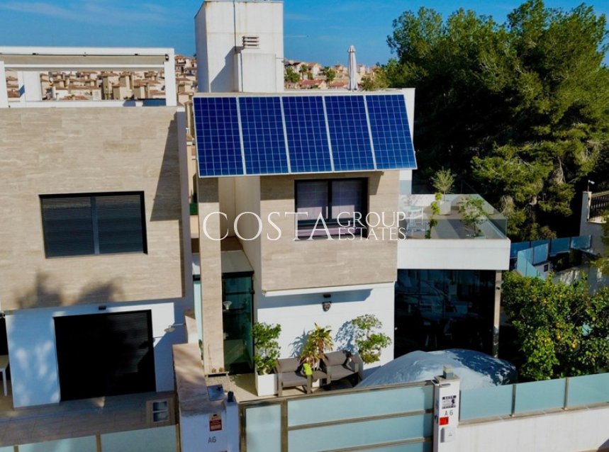 Resale - Villa -
Orihuela Costa - Villamartin