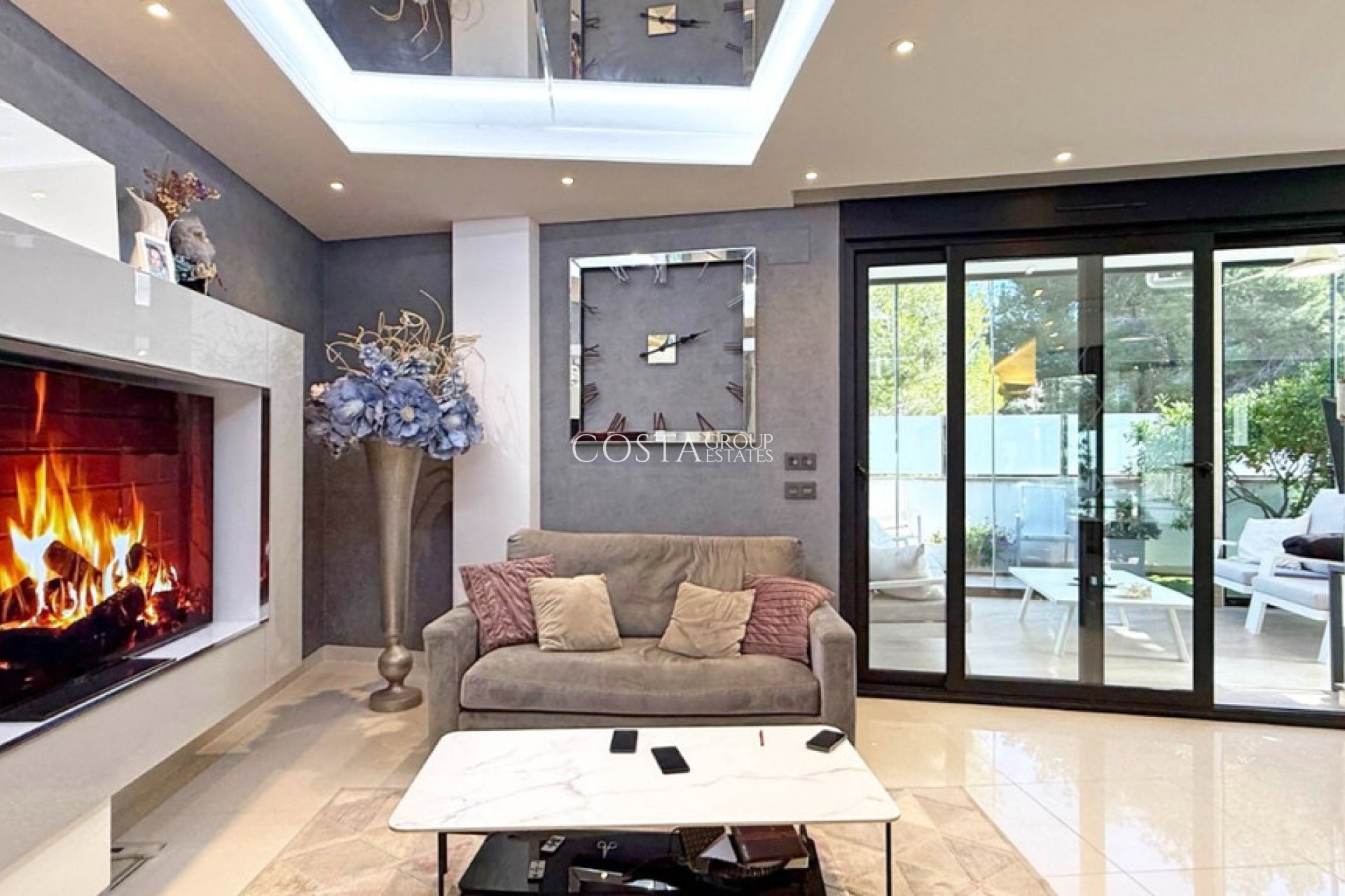 Resale - Villa -
Orihuela Costa - Villamartin