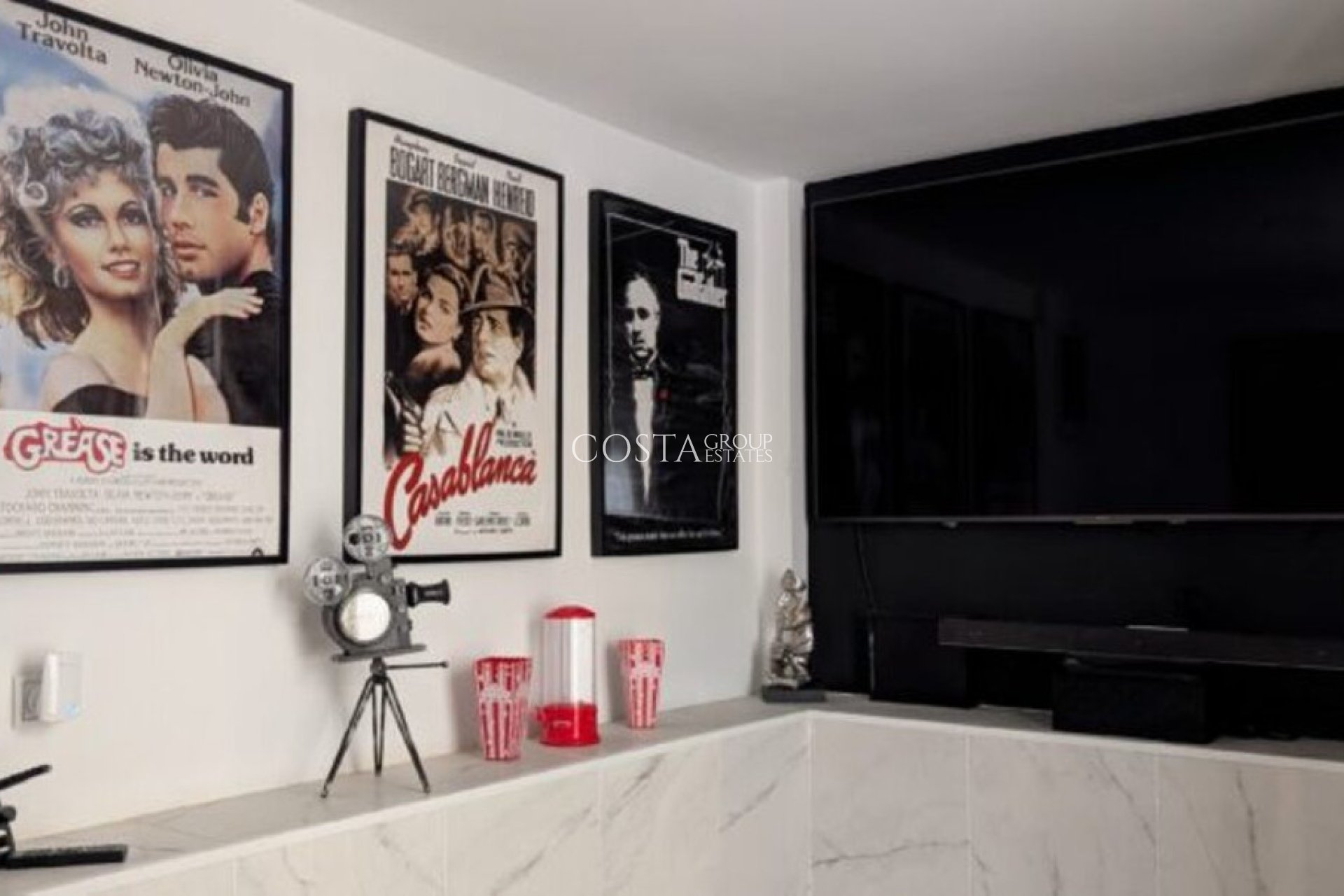 Resale - Villa -
Orihuela Costa - Villamartin