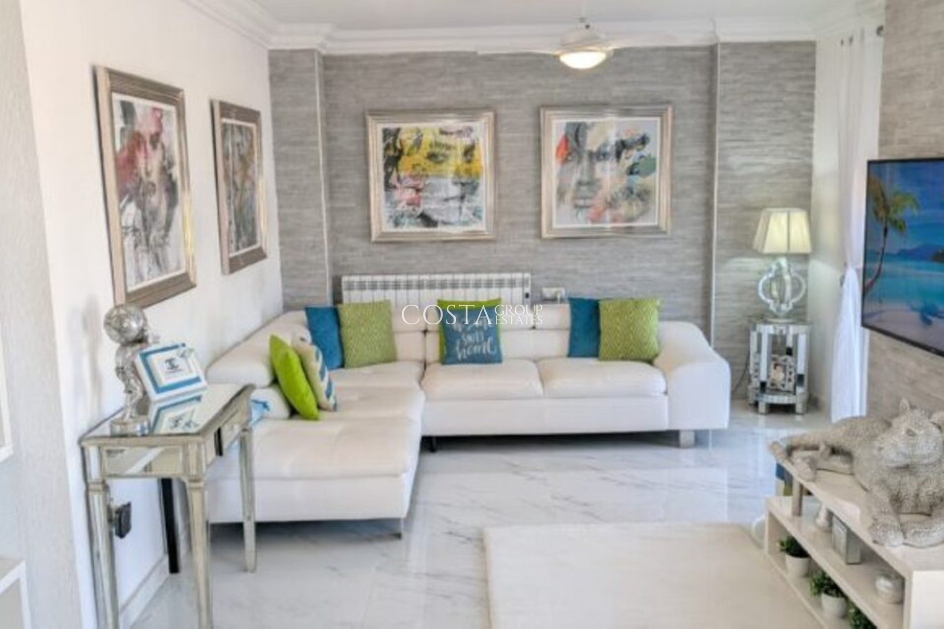 Resale - Villa -
Orihuela Costa - Villamartin