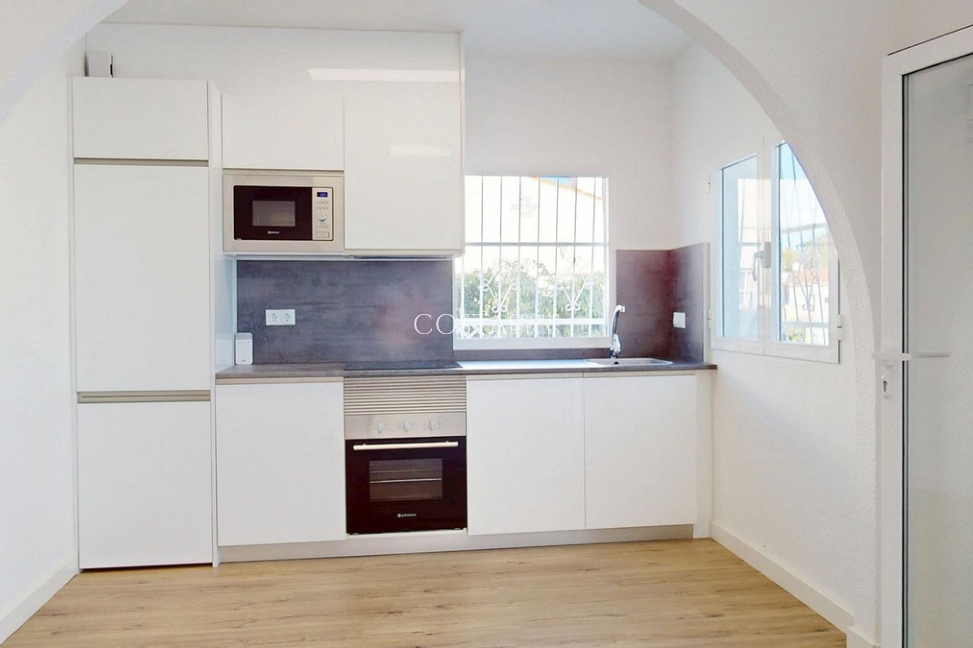 Resale - Villa -
Orihuela Costa - Villamartin