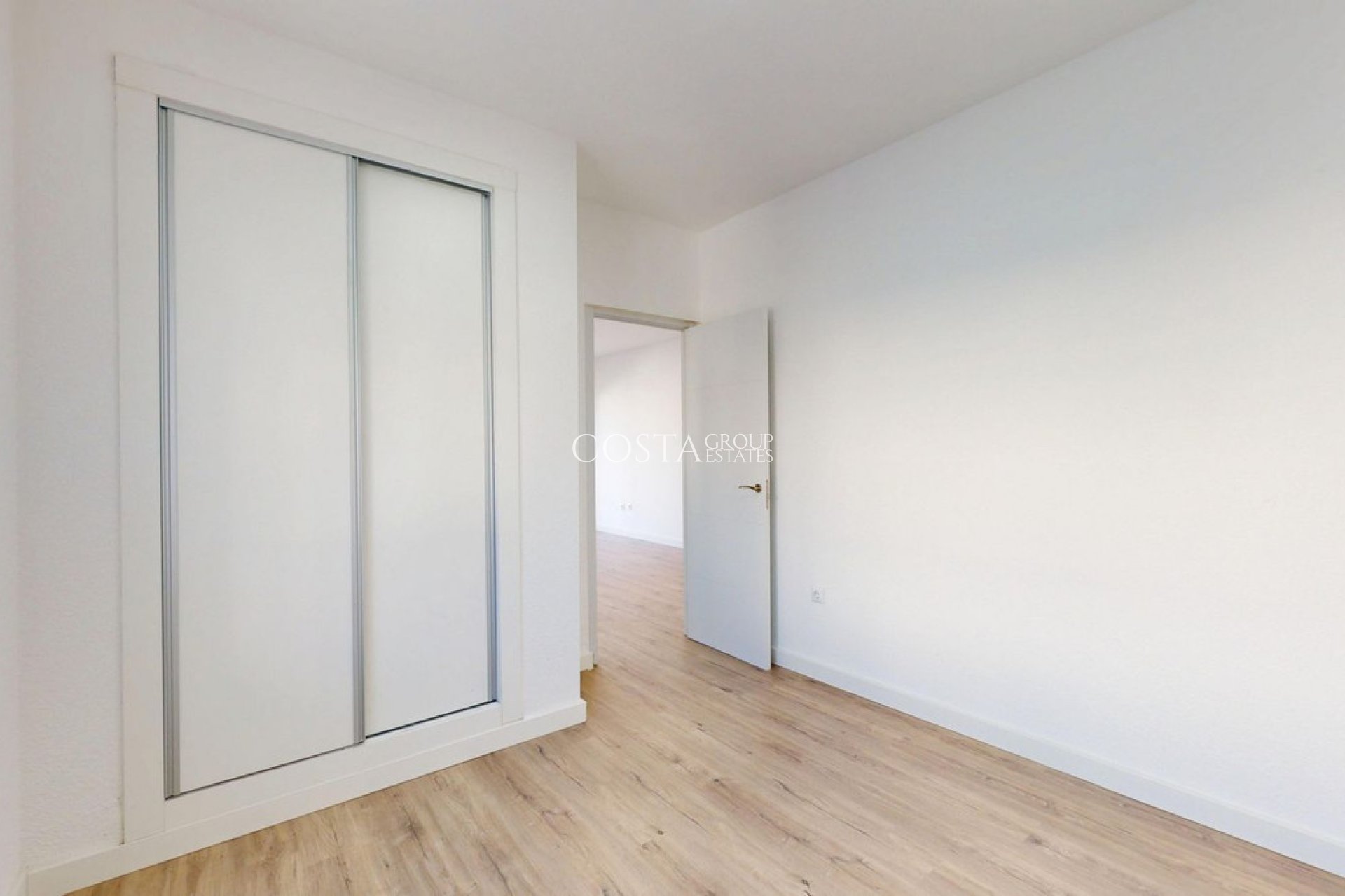 Resale - Villa -
Orihuela Costa - Villamartin