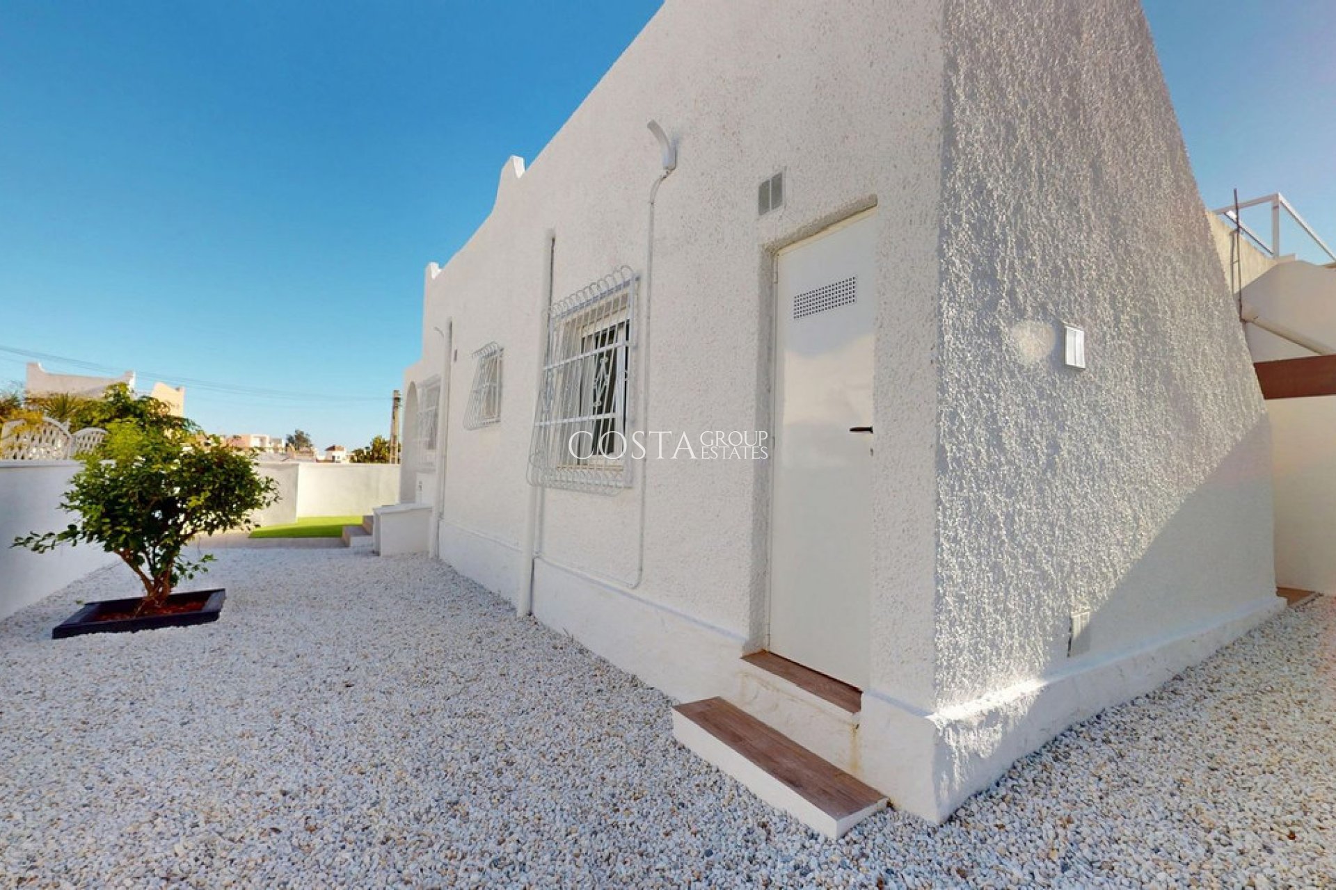 Resale - Villa -
Orihuela Costa - Villamartin