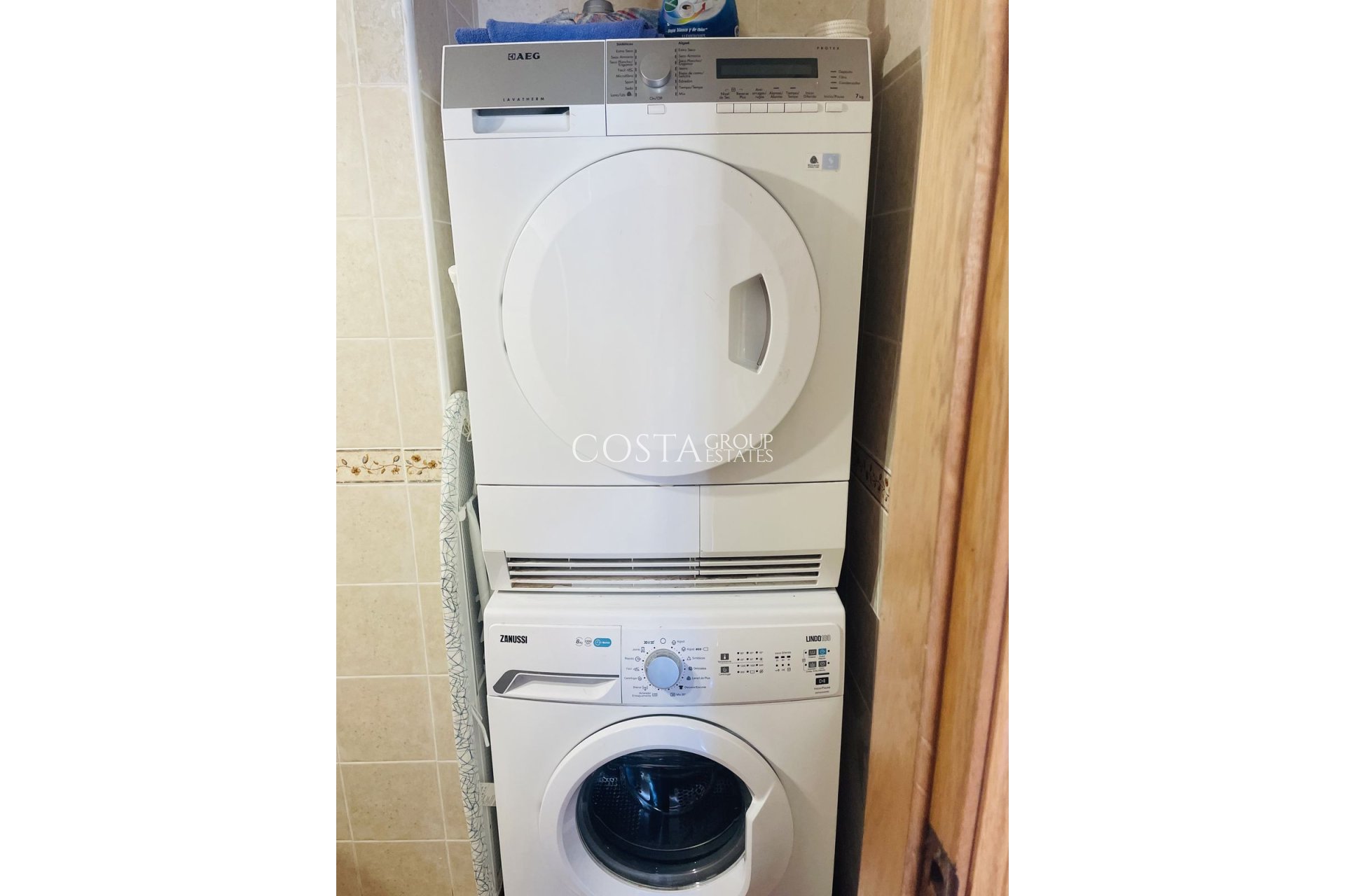 Resale - Villa -
Orihuela Costa - Villamartin