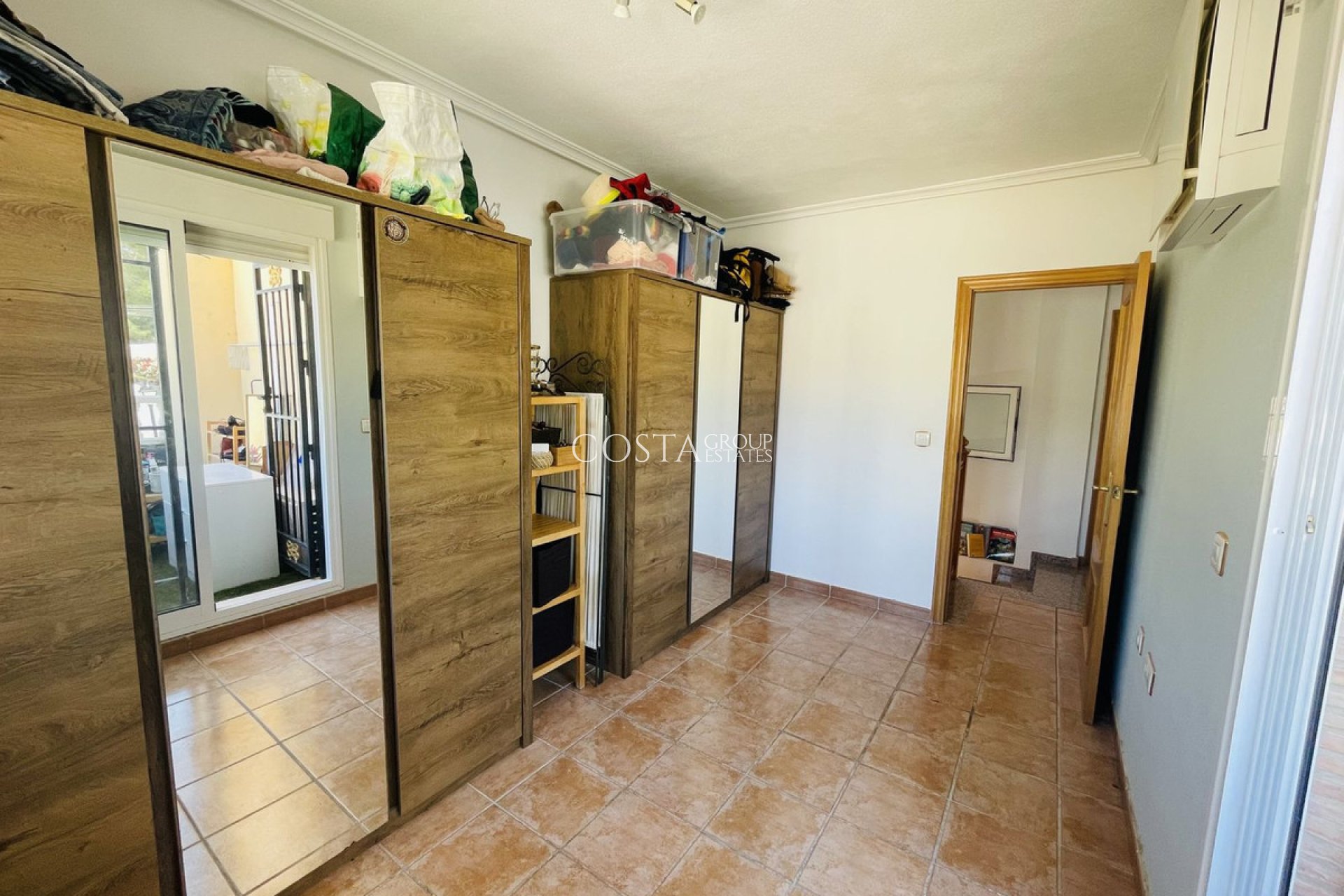 Resale - Villa -
Orihuela Costa - Villamartin
