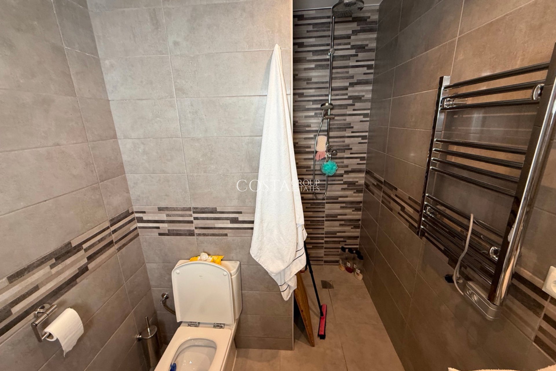 Resale - Villa -
Orihuela Costa - Villamartin