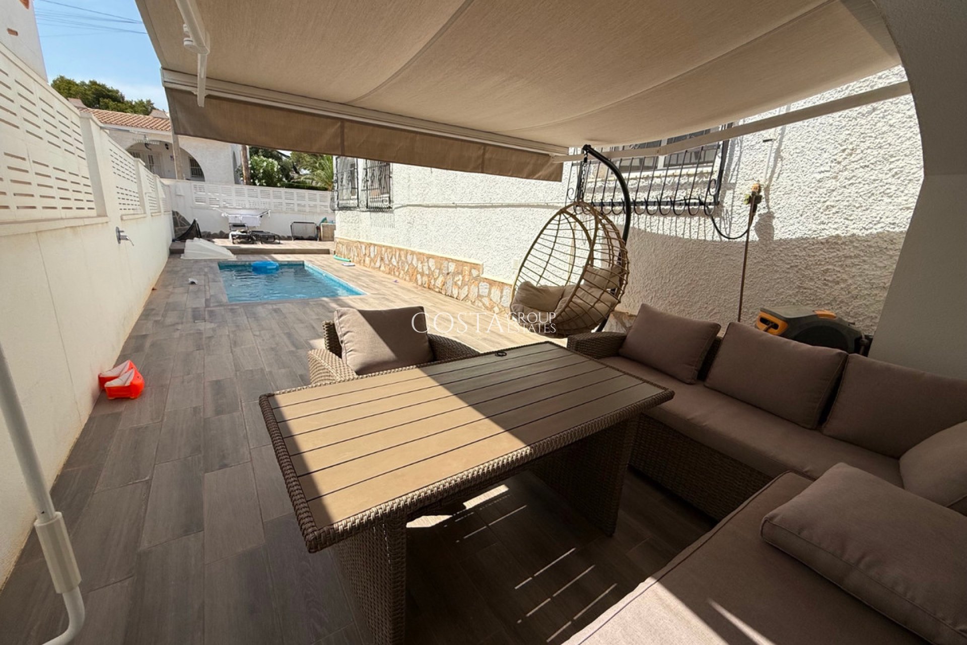 Resale - Villa -
Orihuela Costa - Villamartin