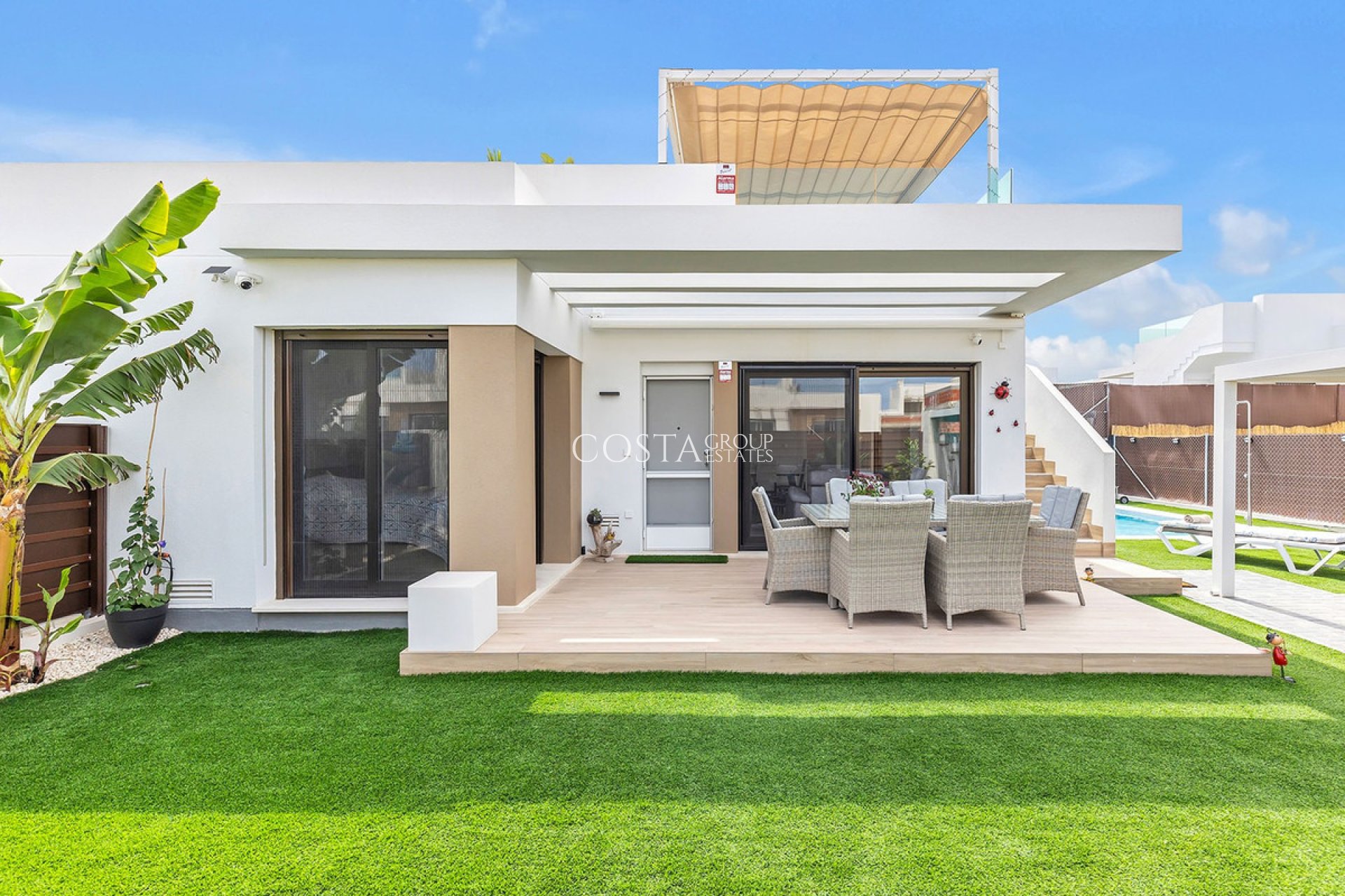 Resale - Villa -
Orihuela Costa - Vista Bella Golf