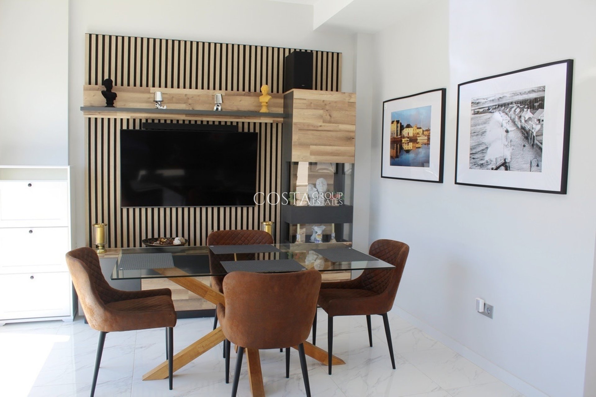 Resale - Villa -
Orihuela Costa