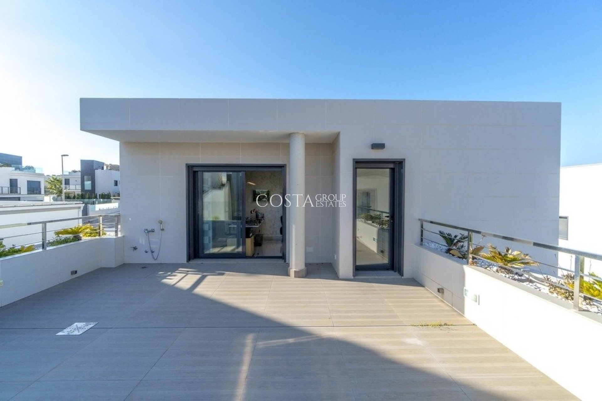 Resale - Villa -
Orihuela Costa