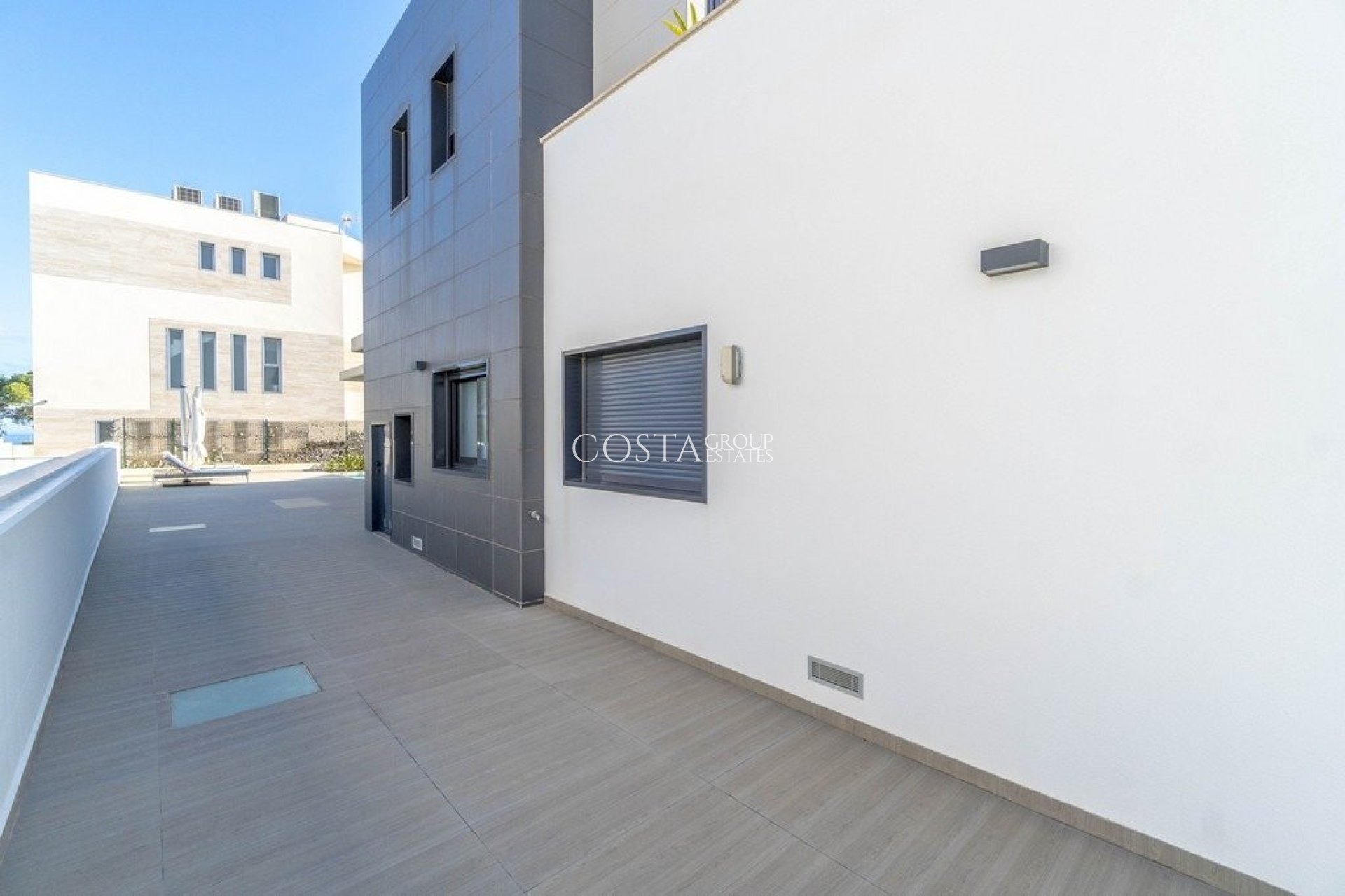 Resale - Villa -
Orihuela Costa