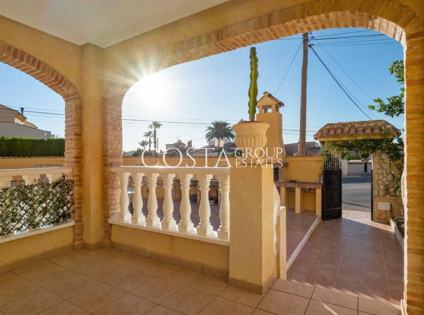 Resale - Villa -
Orihuela - La Florida