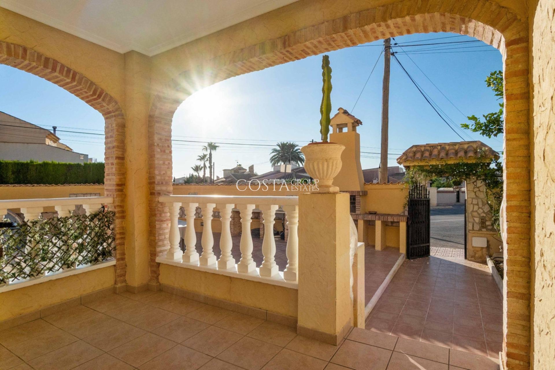 Resale - Villa -
Orihuela - La Florida