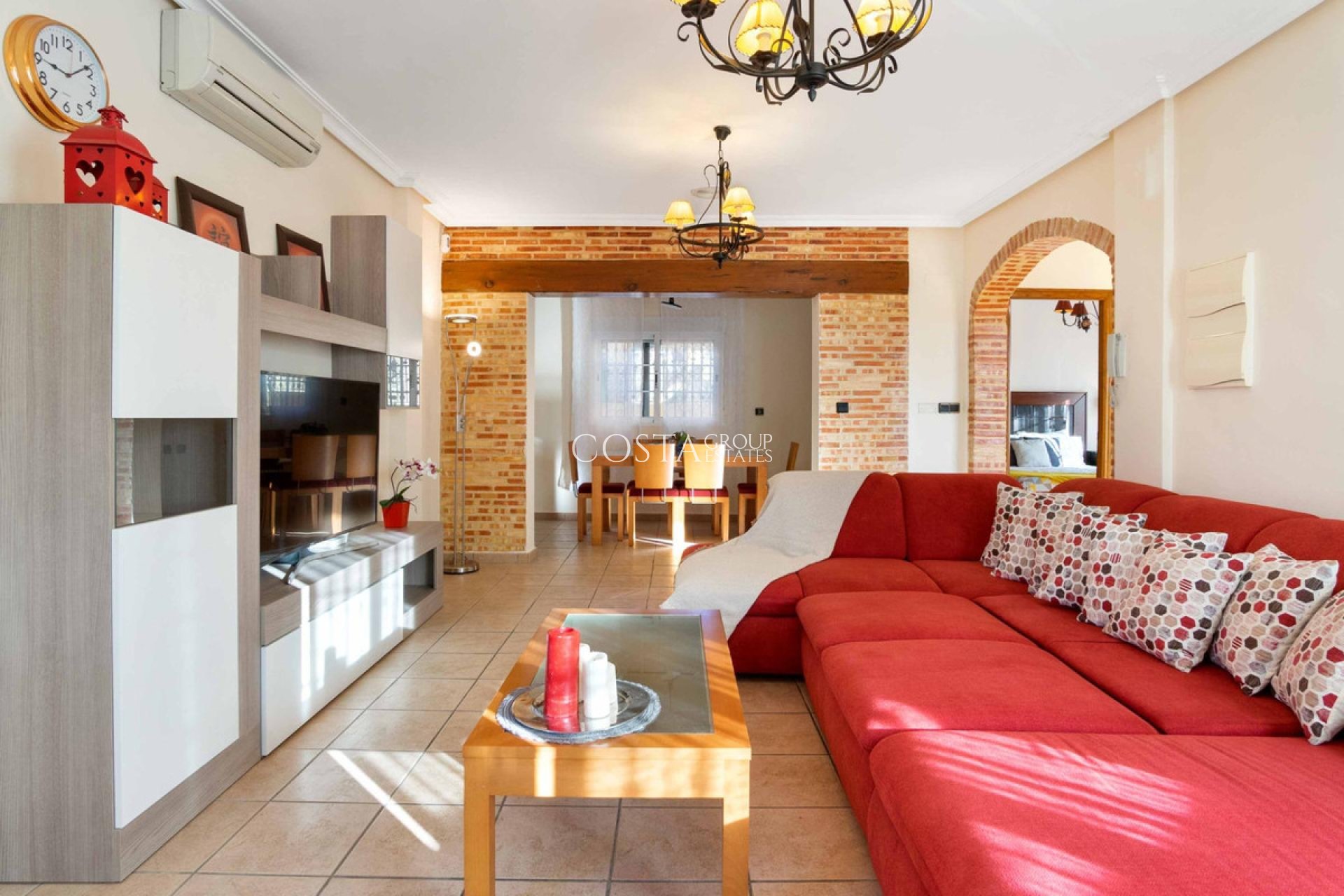 Resale - Villa -
Orihuela - La Florida