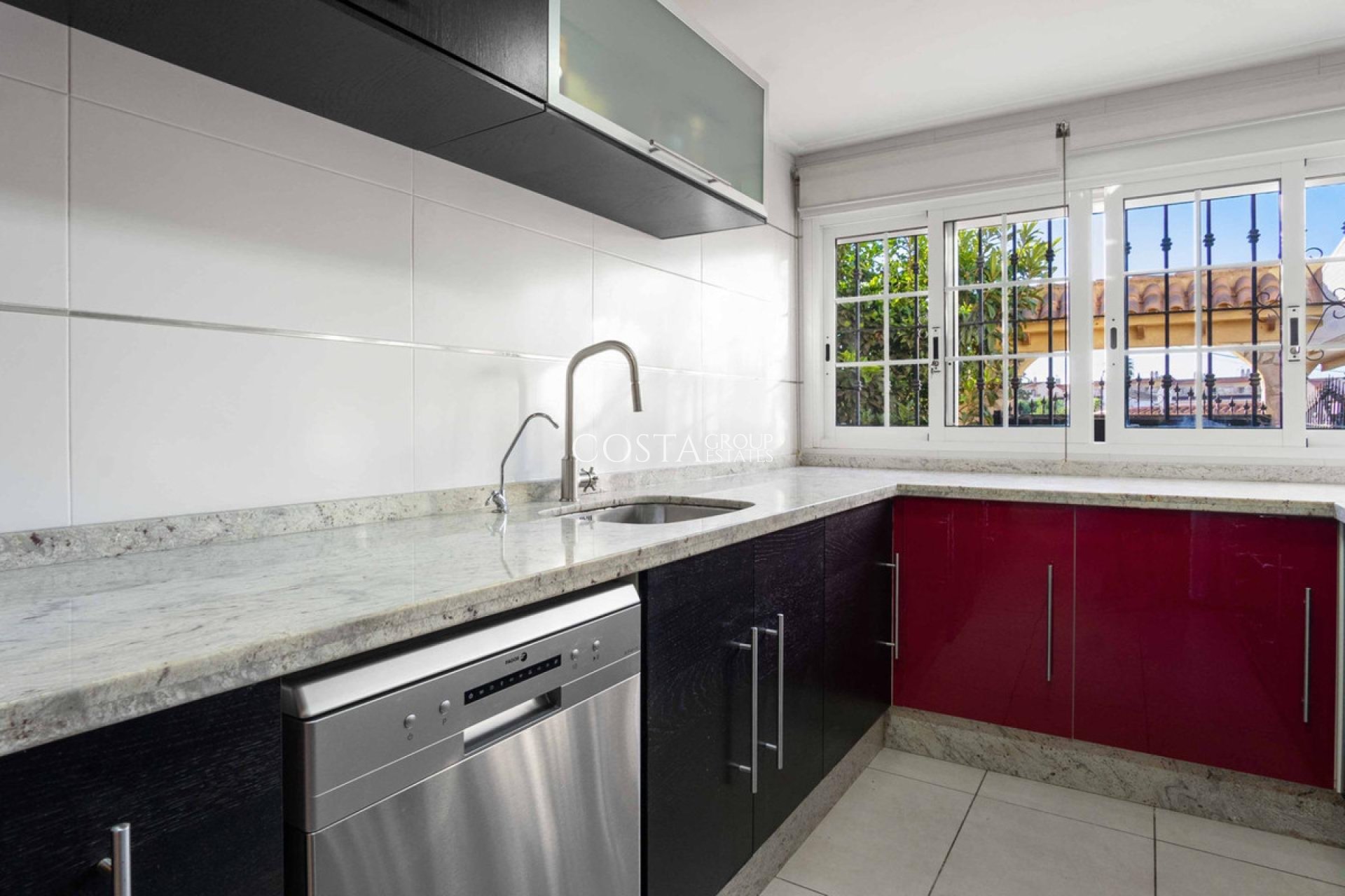 Resale - Villa -
Orihuela - La Florida