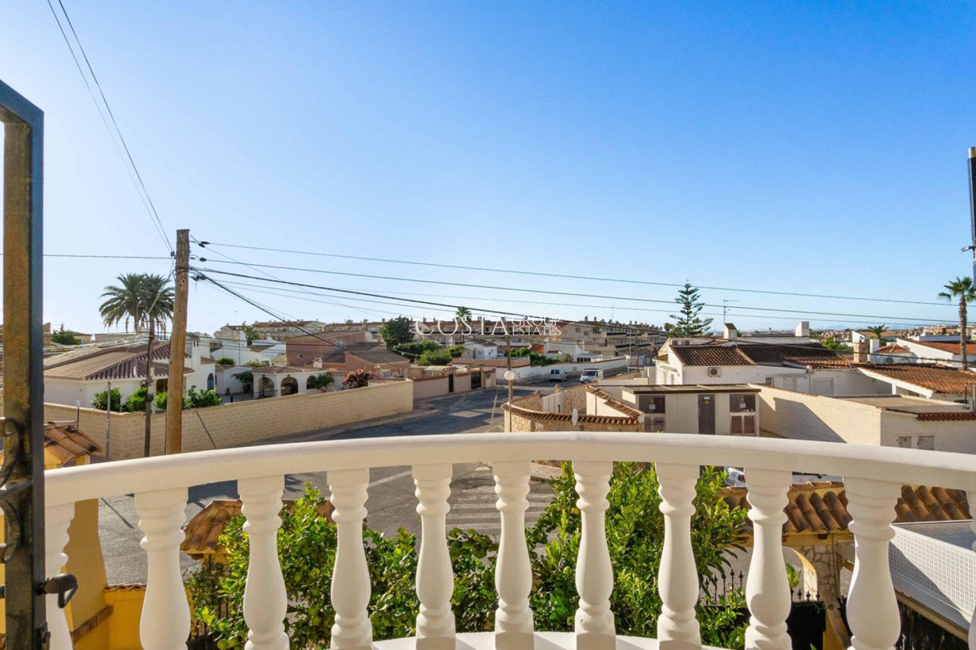 Resale - Villa -
Orihuela - La Florida