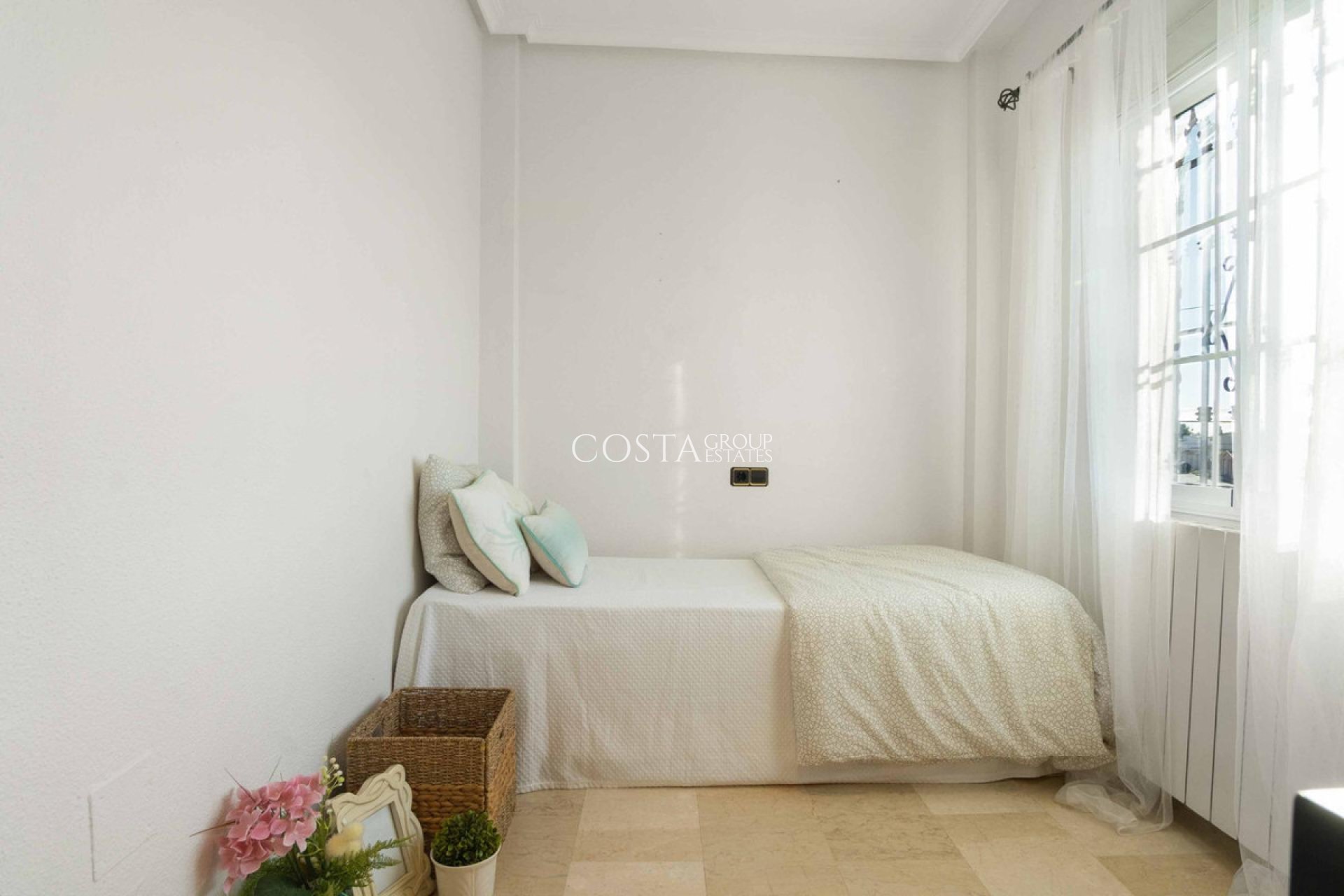 Resale - Villa -
Orihuela - La Florida