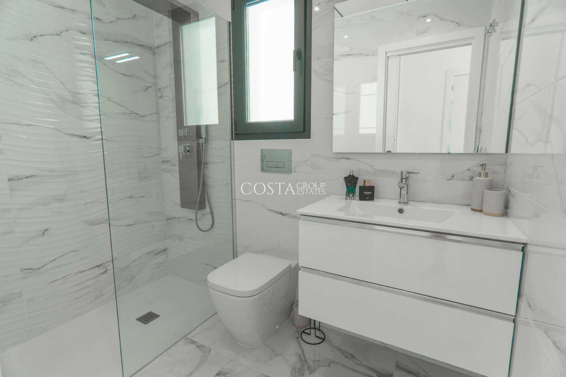 Resale - Villa -
Orihuela - La Florida