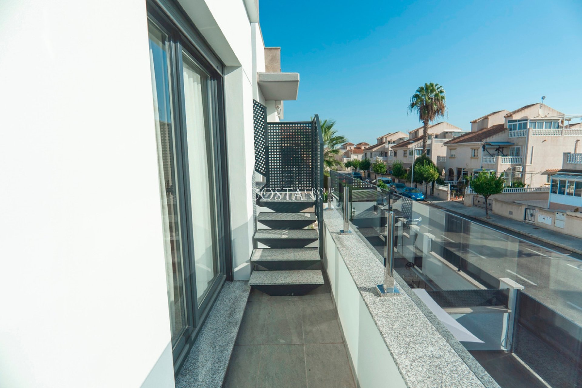 Resale - Villa -
Orihuela - La Florida