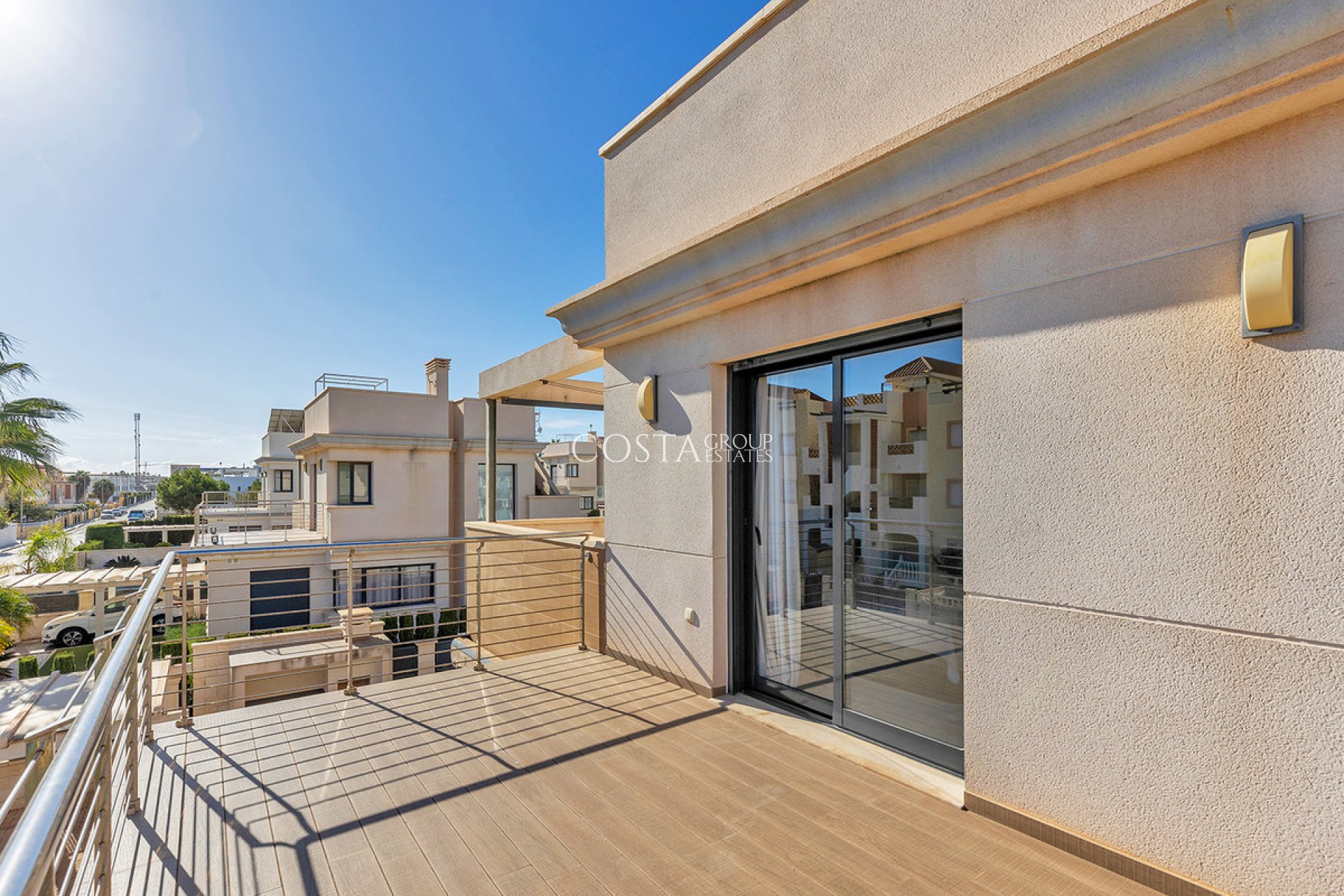 Resale - Villa -
Orihuela - La Zenia
