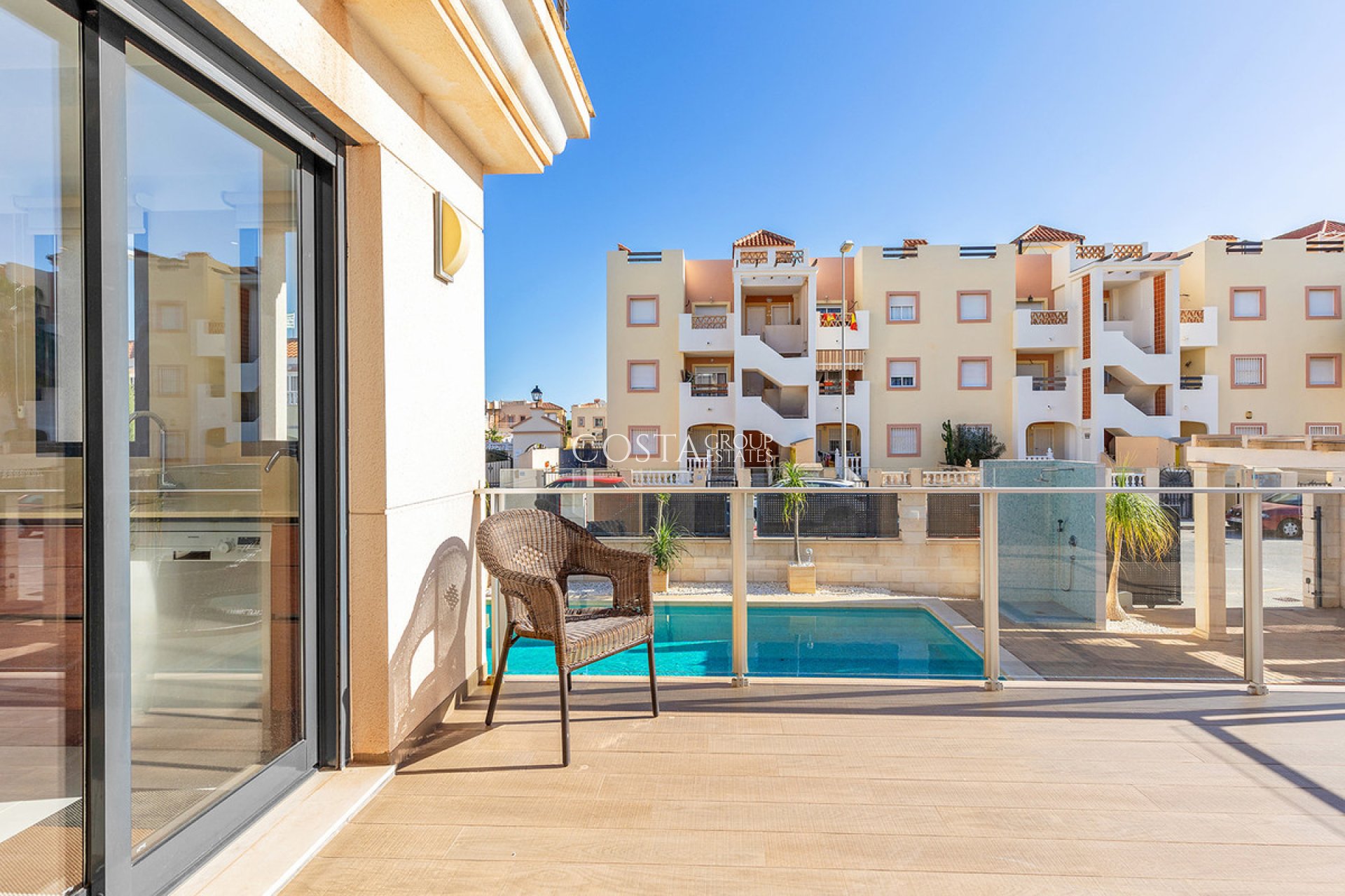 Resale - Villa -
Orihuela - La Zenia