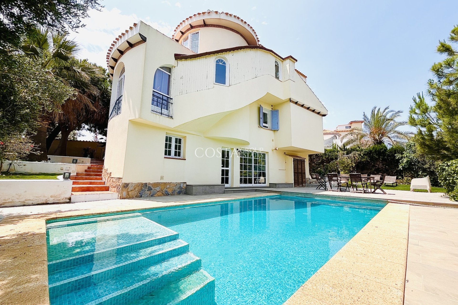 Resale - Villa -
Orihuela - La Zenia