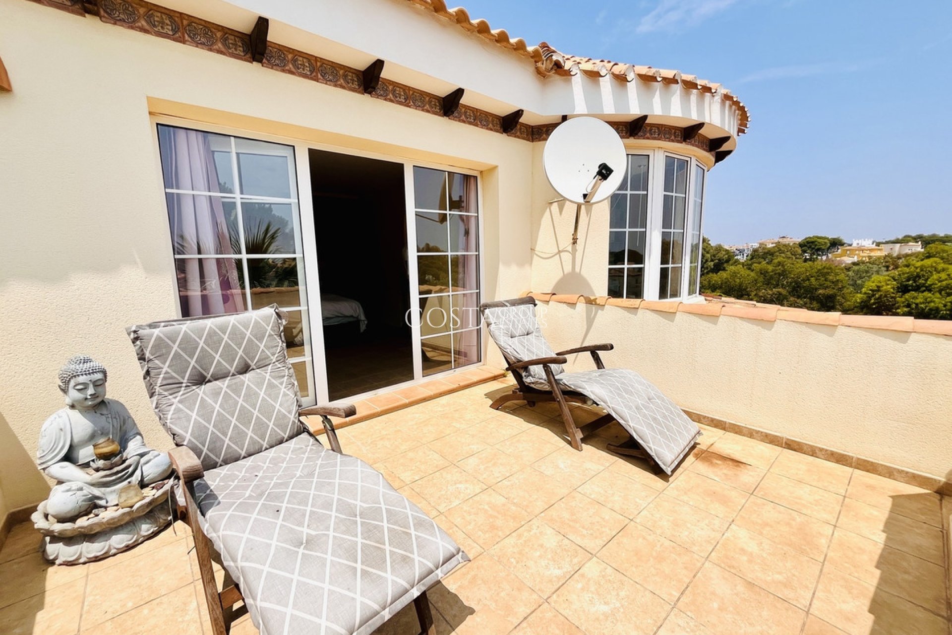 Resale - Villa -
Orihuela - La Zenia
