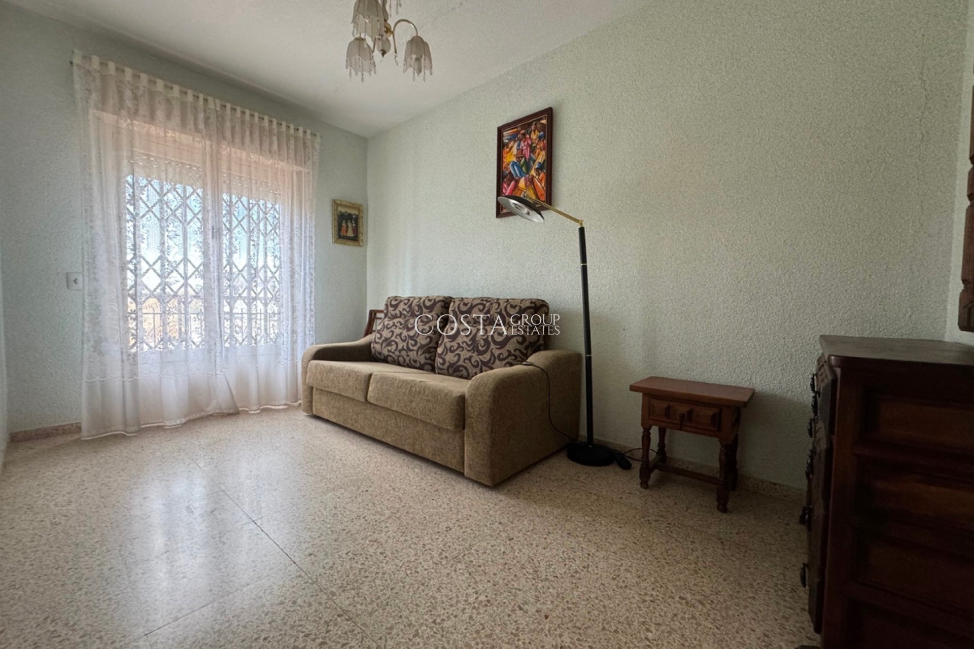 Resale - Villa -
Orihuela - La Zenia