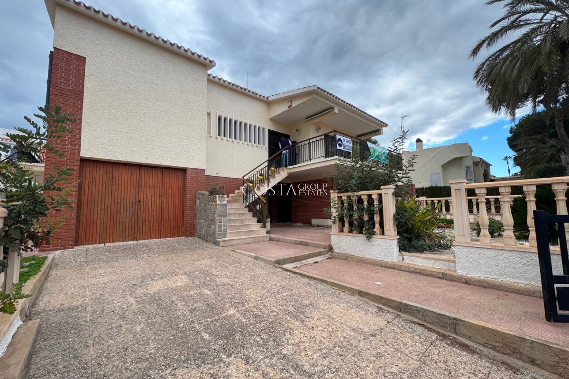 Resale - Villa -
Orihuela - La Zenia