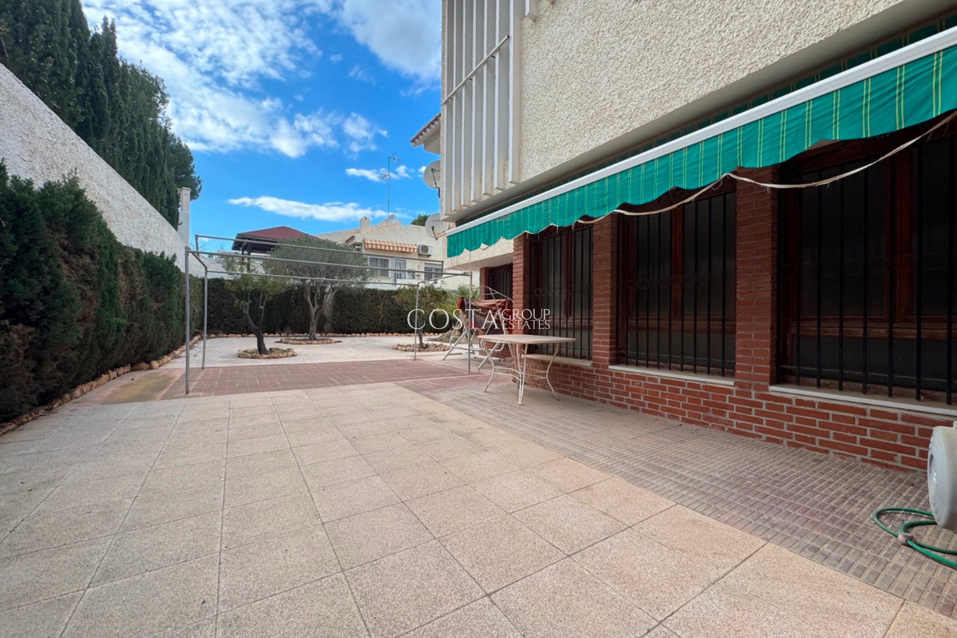 Resale - Villa -
Orihuela - La Zenia