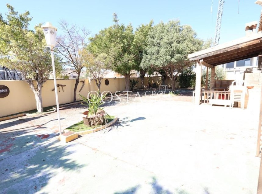 Resale - Villa -
Orihuela - La Zenia