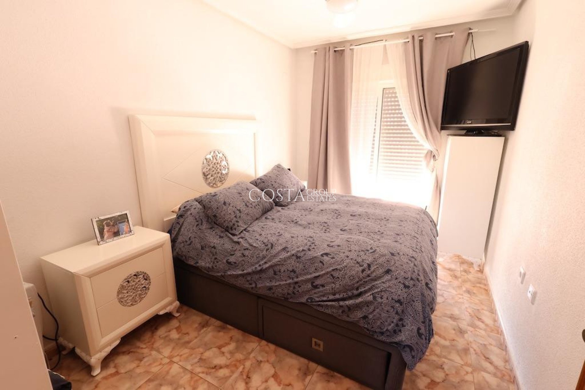 Resale - Villa -
Orihuela - La Zenia