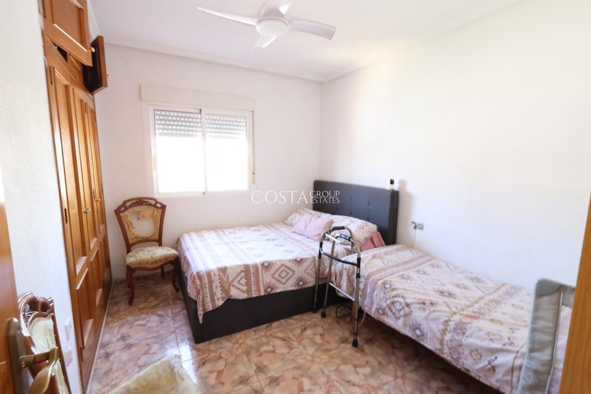 Resale - Villa -
Orihuela - La Zenia