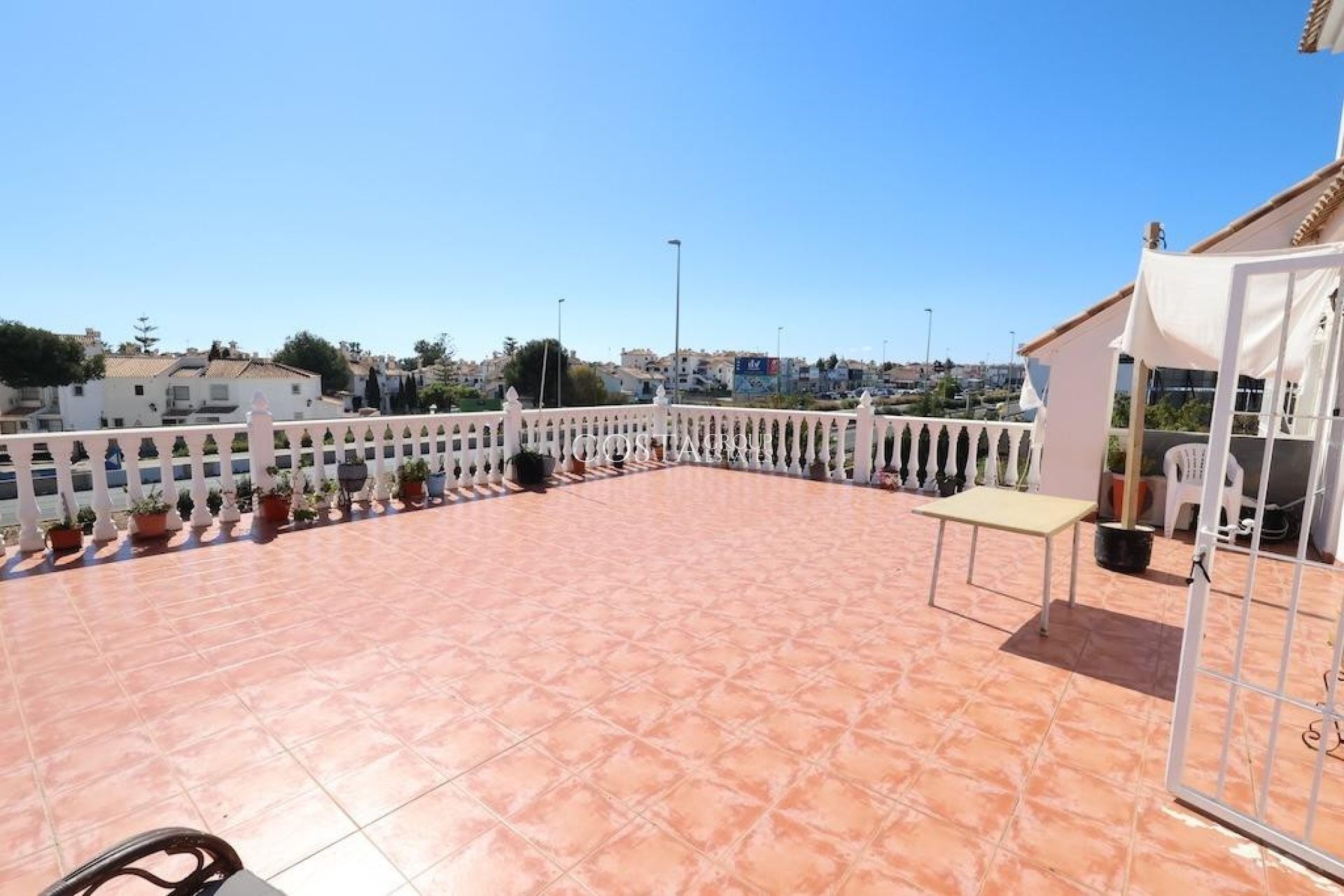 Resale - Villa -
Orihuela - La Zenia