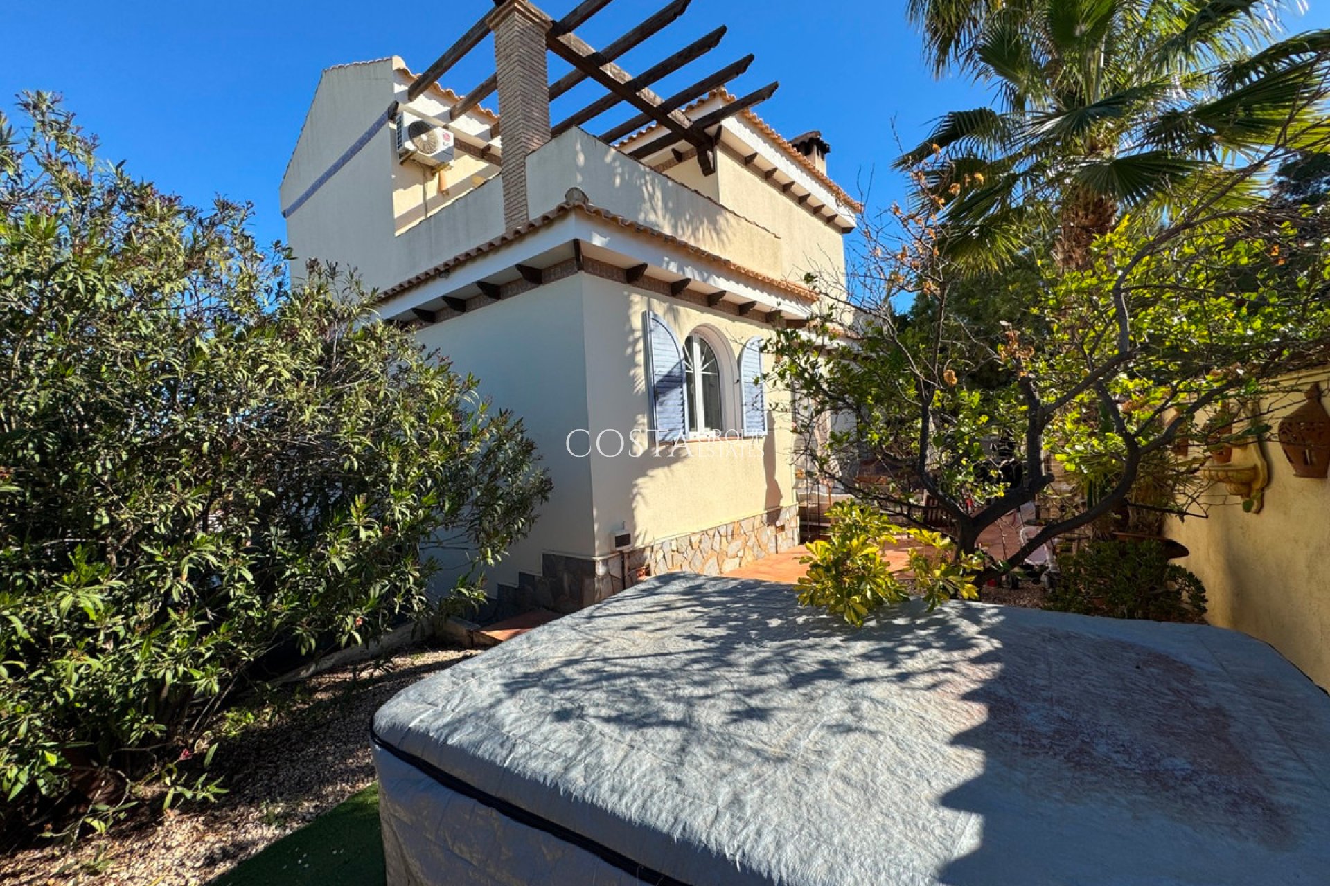 Resale - Villa -
Orihuela - La Zenia