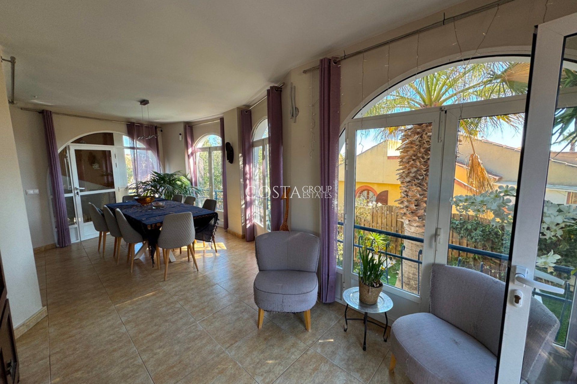 Resale - Villa -
Orihuela - La Zenia