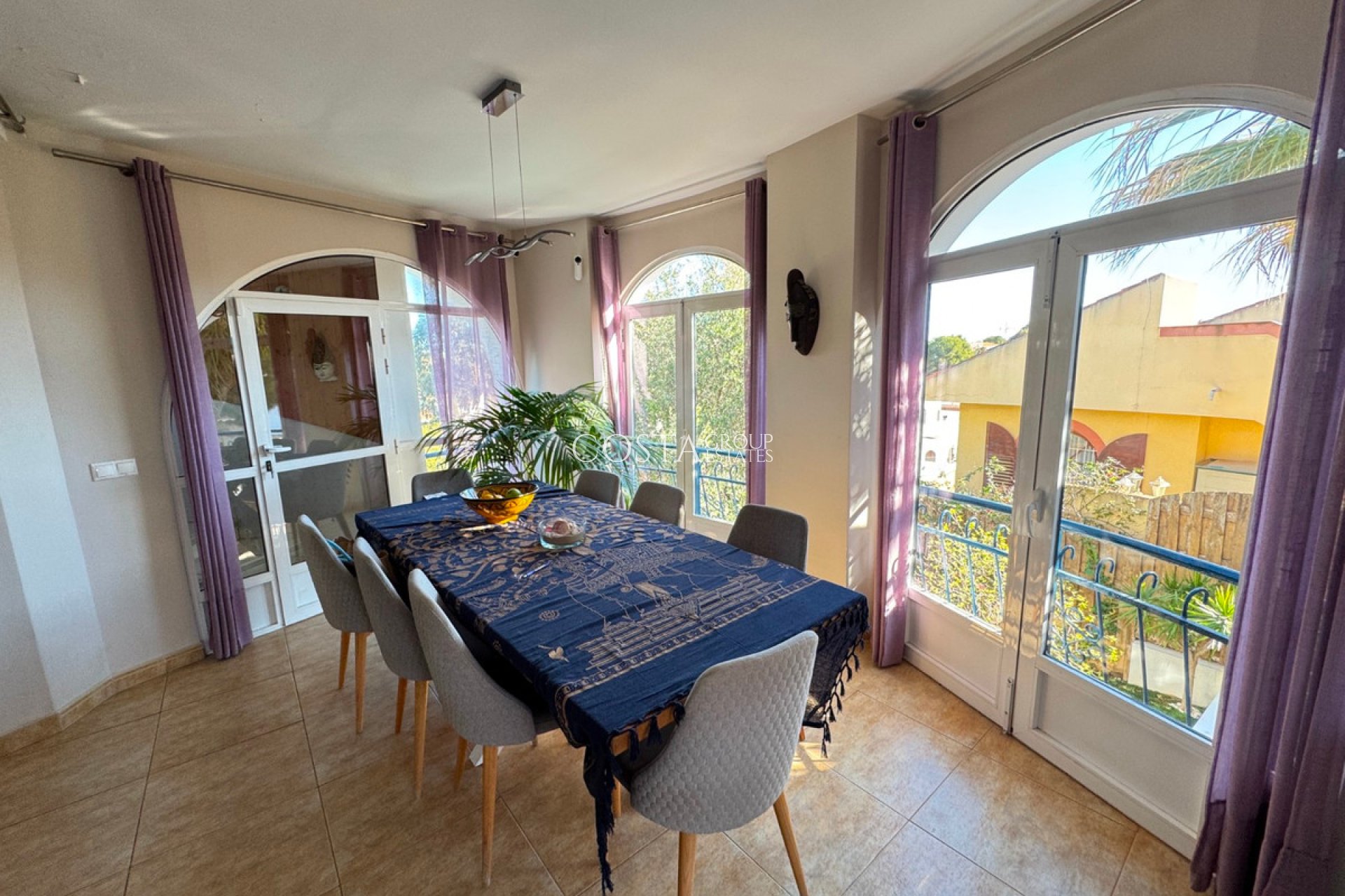 Resale - Villa -
Orihuela - La Zenia