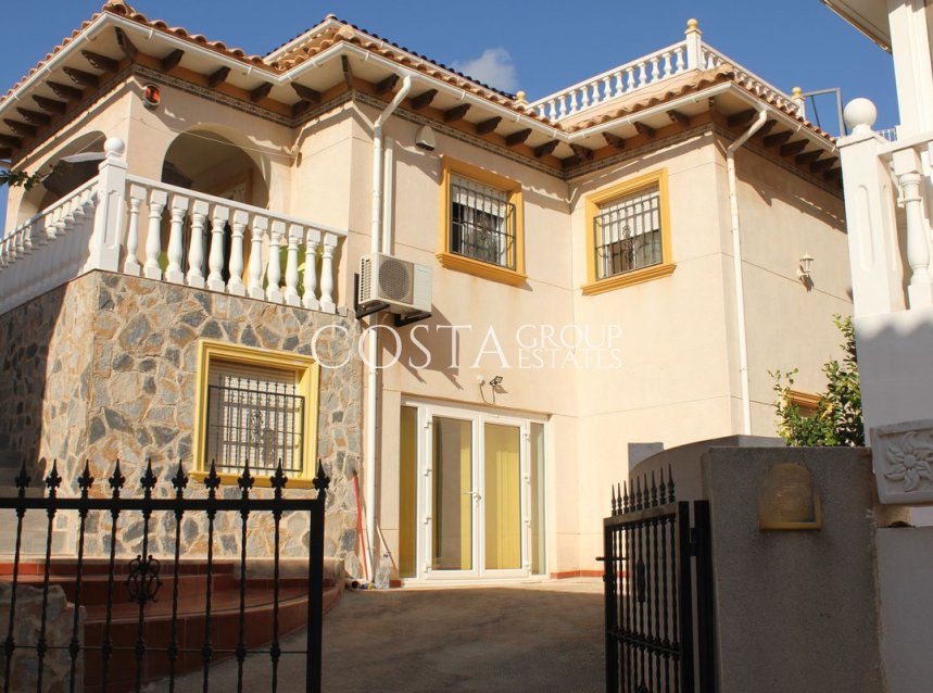Resale - Villa -
Orihuela - La Zenia