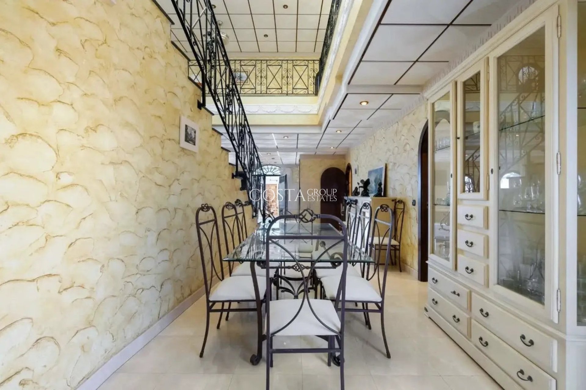 Resale - Villa -
Orihuela - La Zenia