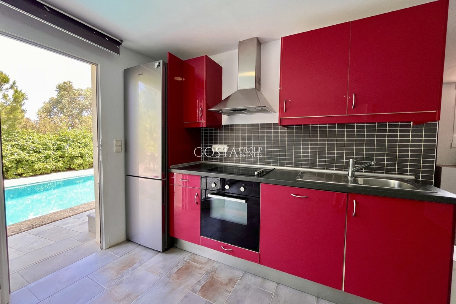 Resale - Villa -
Orihuela - La Zenia