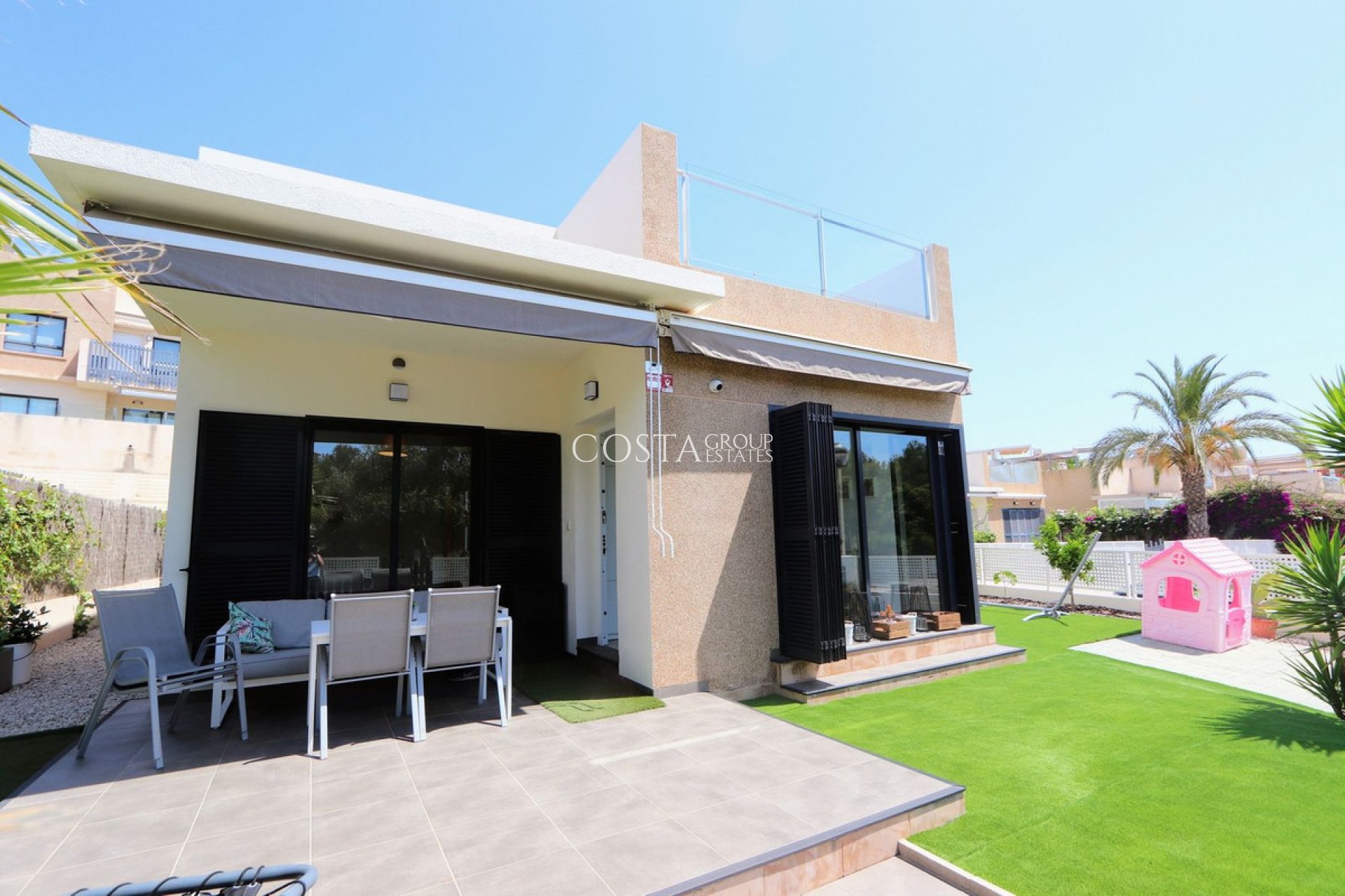 Resale - Villa -
Orihuela - La Zenia